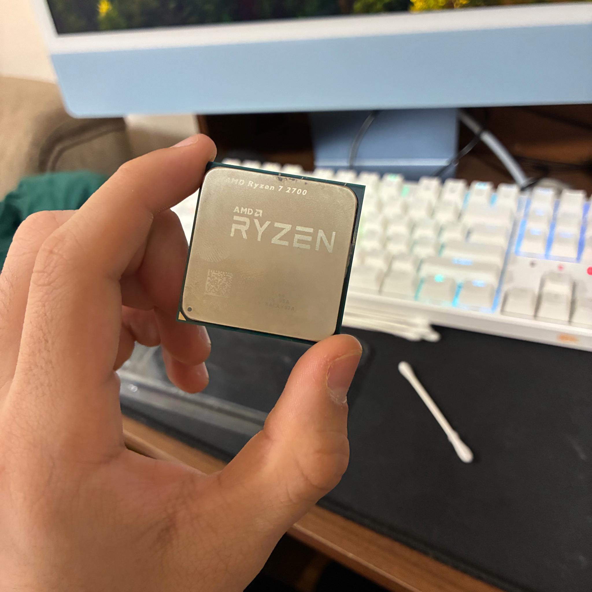 AMD Ryzen 7 2700