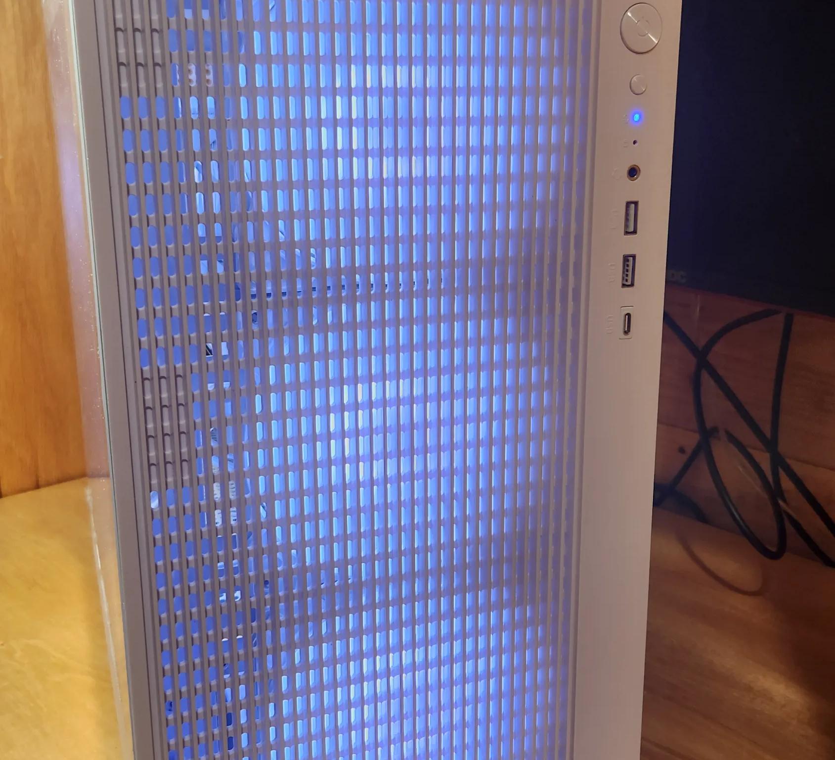 Custom White Gaming PC – RTX 2070 Super | i7 6800k