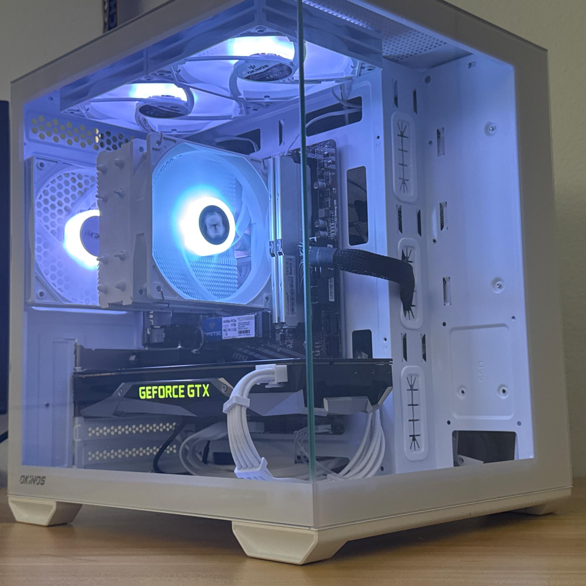 ⚪️White Pure Performance Monster⚪️|GTX 1080|Ryzen 5 3500X|16 GB RAM|1 TB SSD|WIFI+ Windows 11|