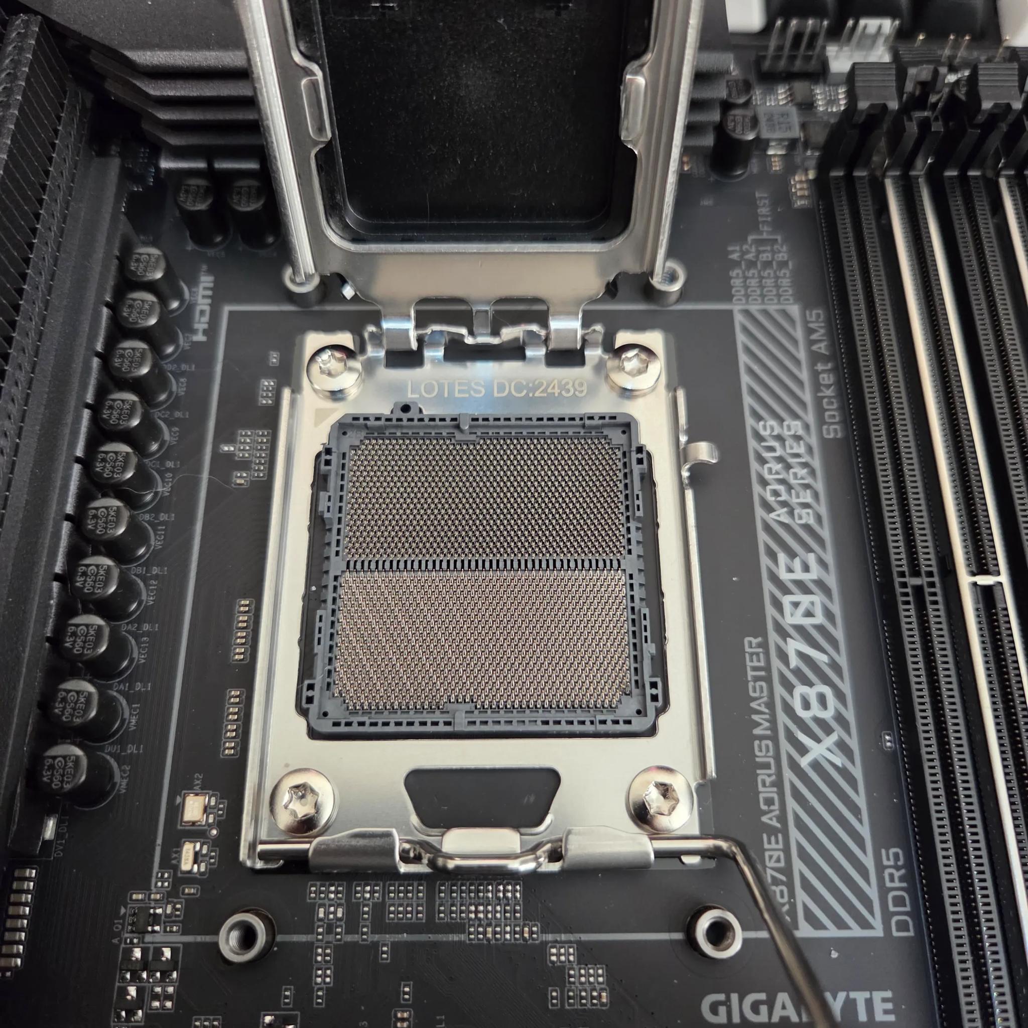 X870E Aorus Master