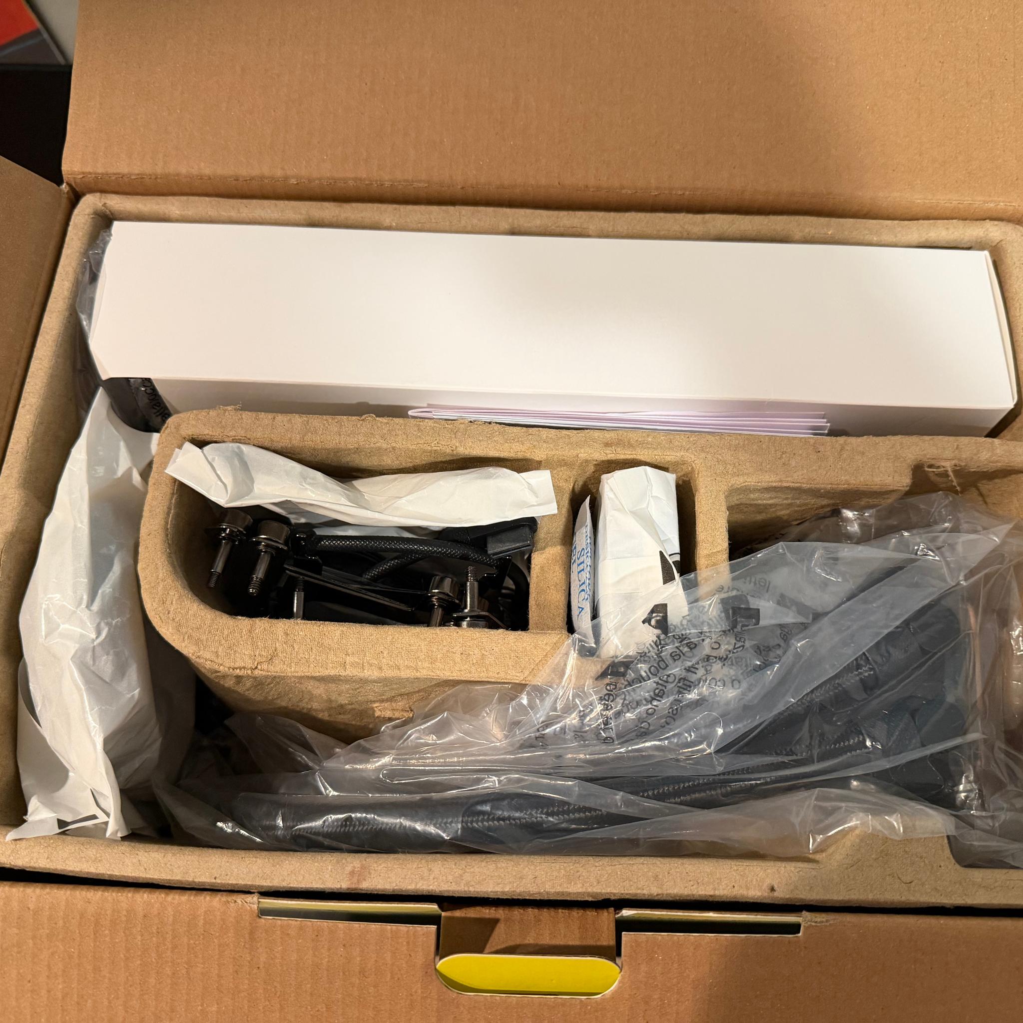iCUE LINK TITAN 240 RX RGB AIO Liquid CPU Cooler