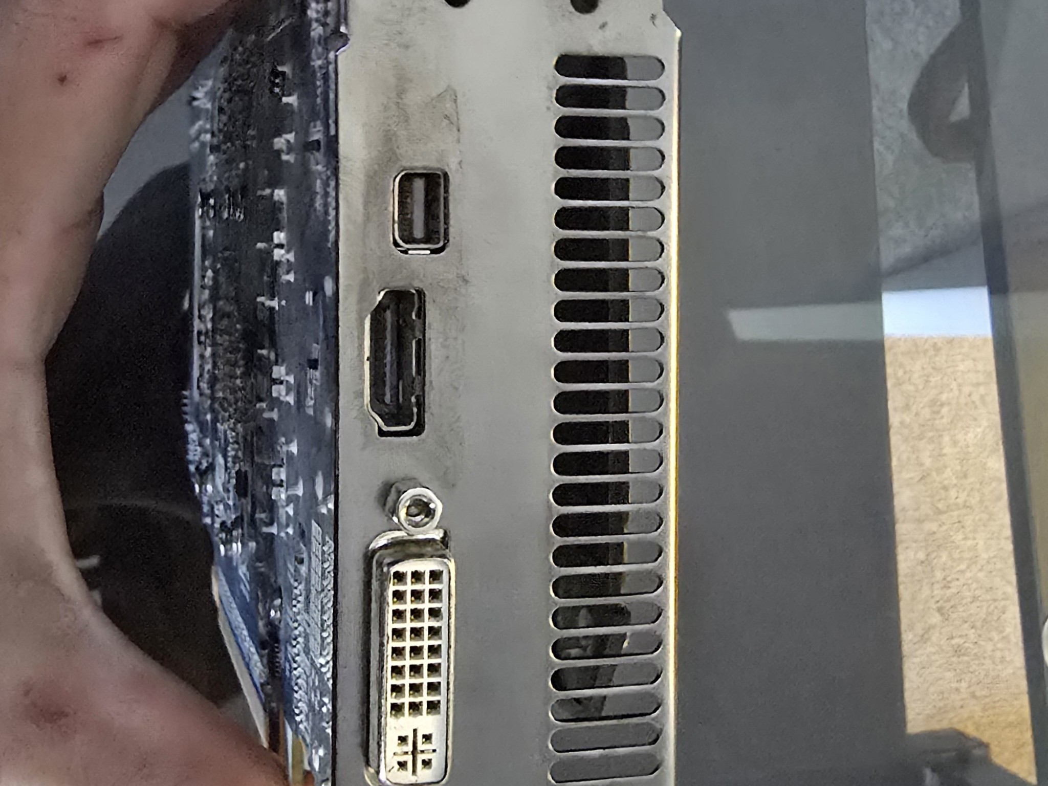 Radeon 5830 1GB