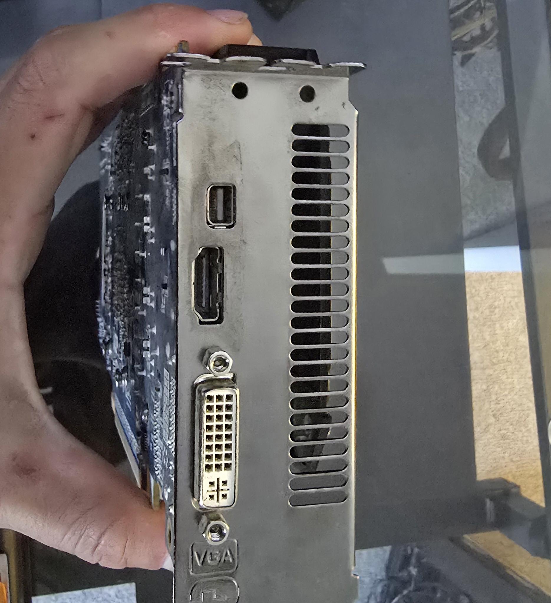 Radeon 5830 1GB