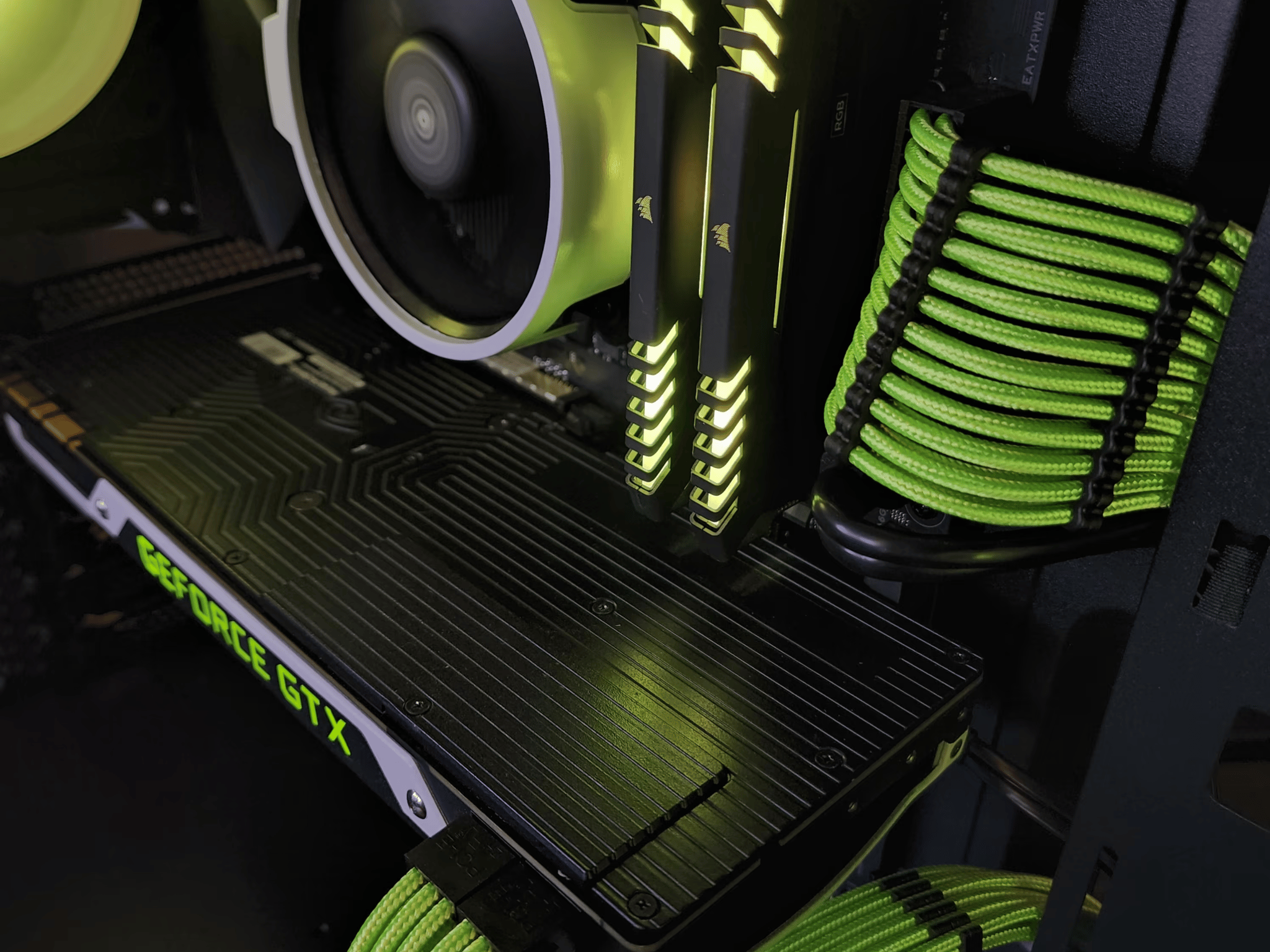 AMD Ryzen 5 3600 // Nvidia GeForce GTX 980 // Corsair Vengeance RGB 16GB 3200MHz