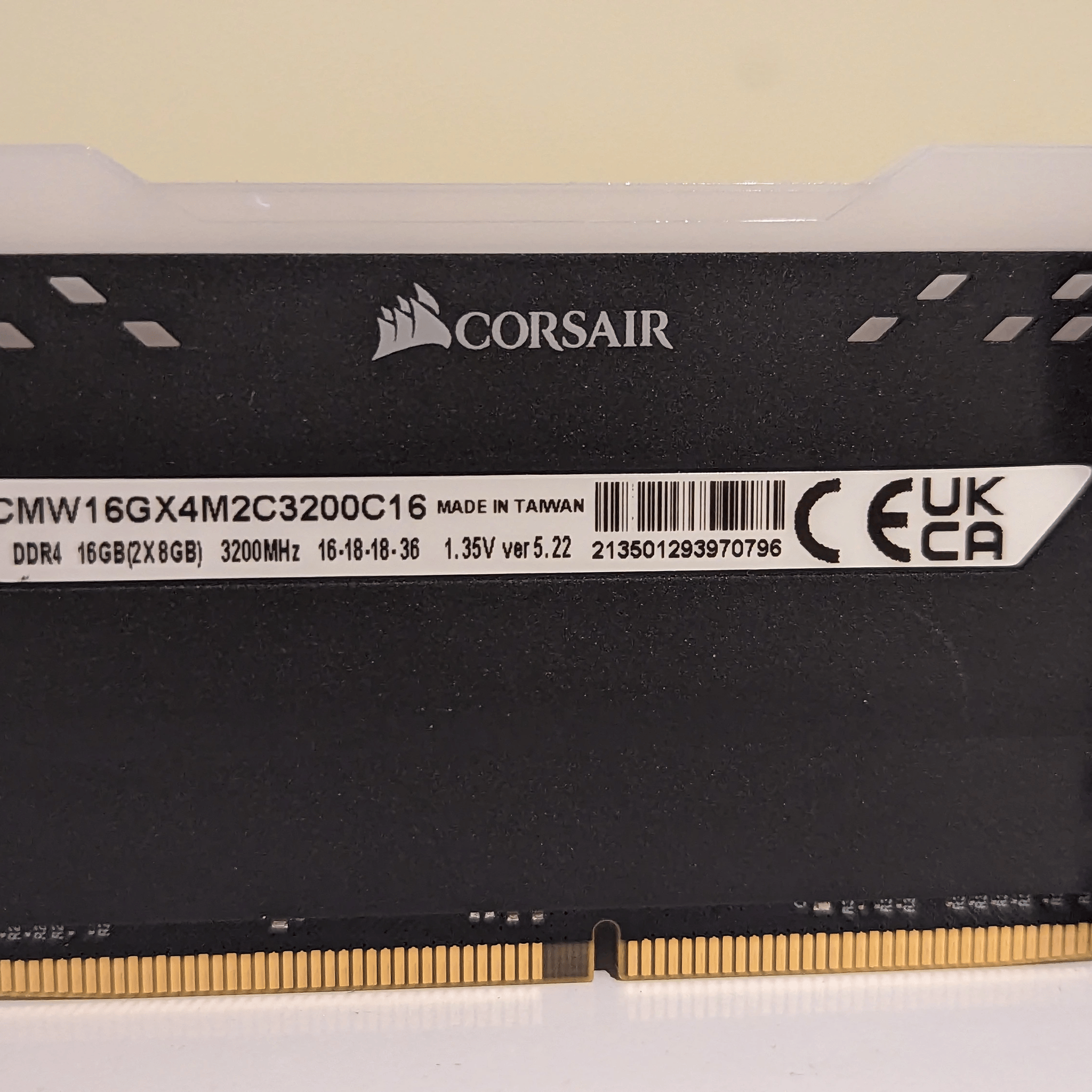 16GB Kit || Corsair Vengeance RGB Pro DDR4-3200 CL16