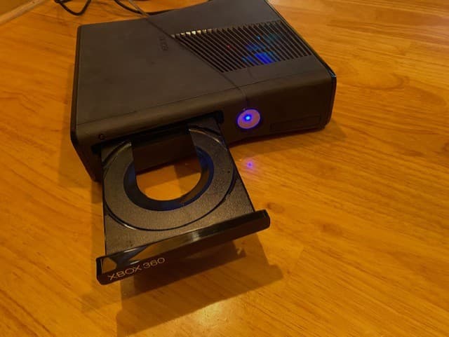 RGH3 Xbox 360 - Blue ROL - Auto RGB fan - 250Gb
