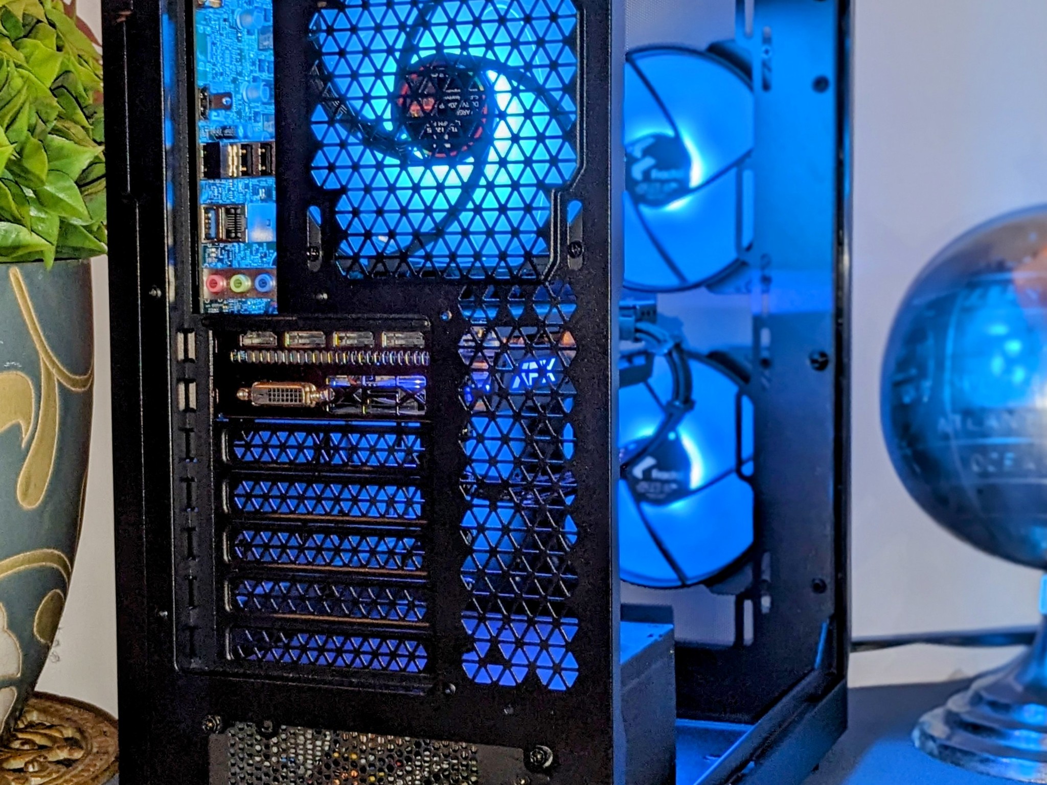 ⚫️1080p Gaming pc ⚡️| Intel Core I57600 |XFX RX 470 4GB| 16GB DDR4 RAM|  800GB SSD| Windows 11 PRO