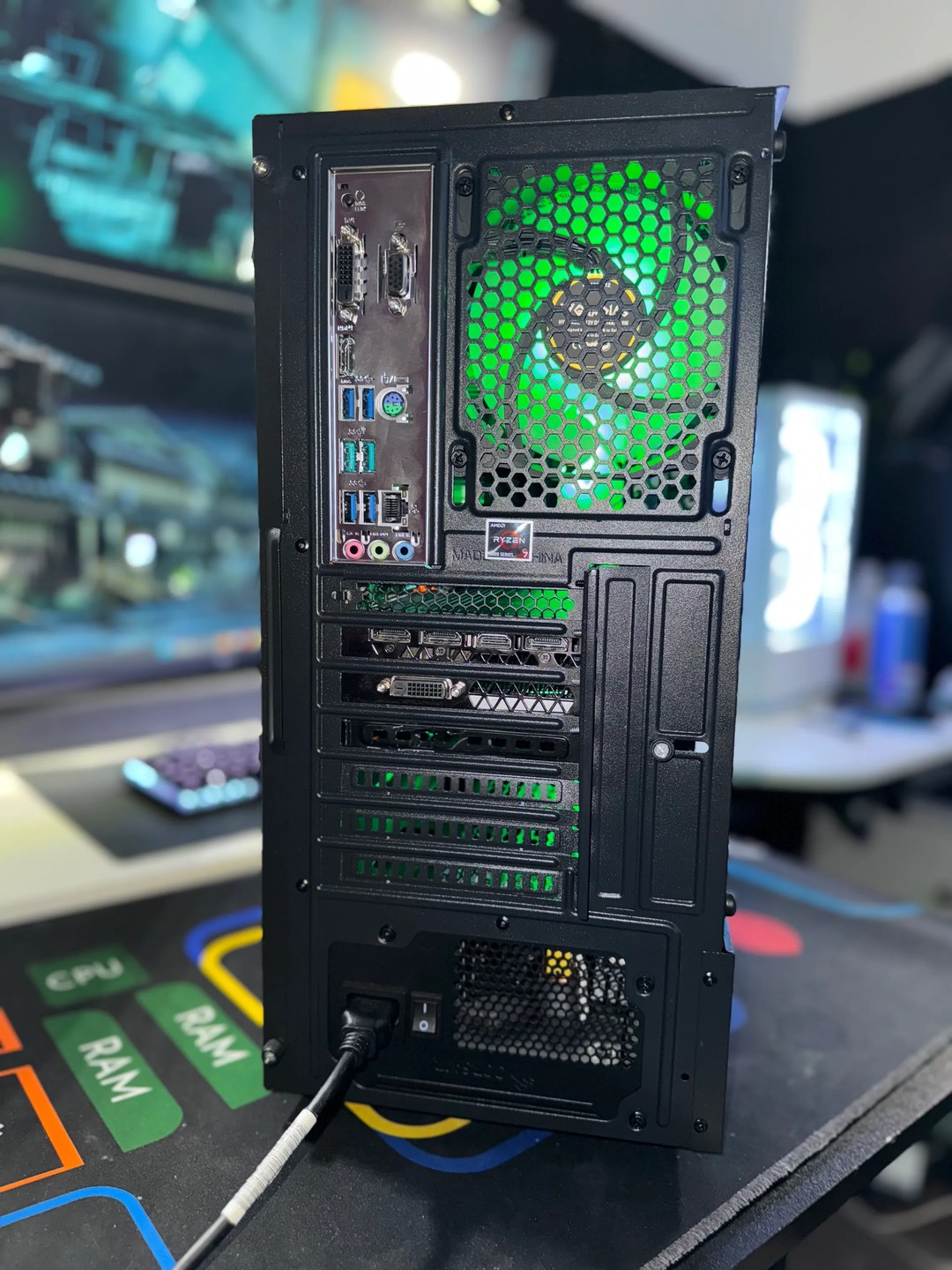 RGB Gaming PC - GTX 1070 - Ryzen 7 1700 - 16GB DDR4 - 500GB SSD | Jawa