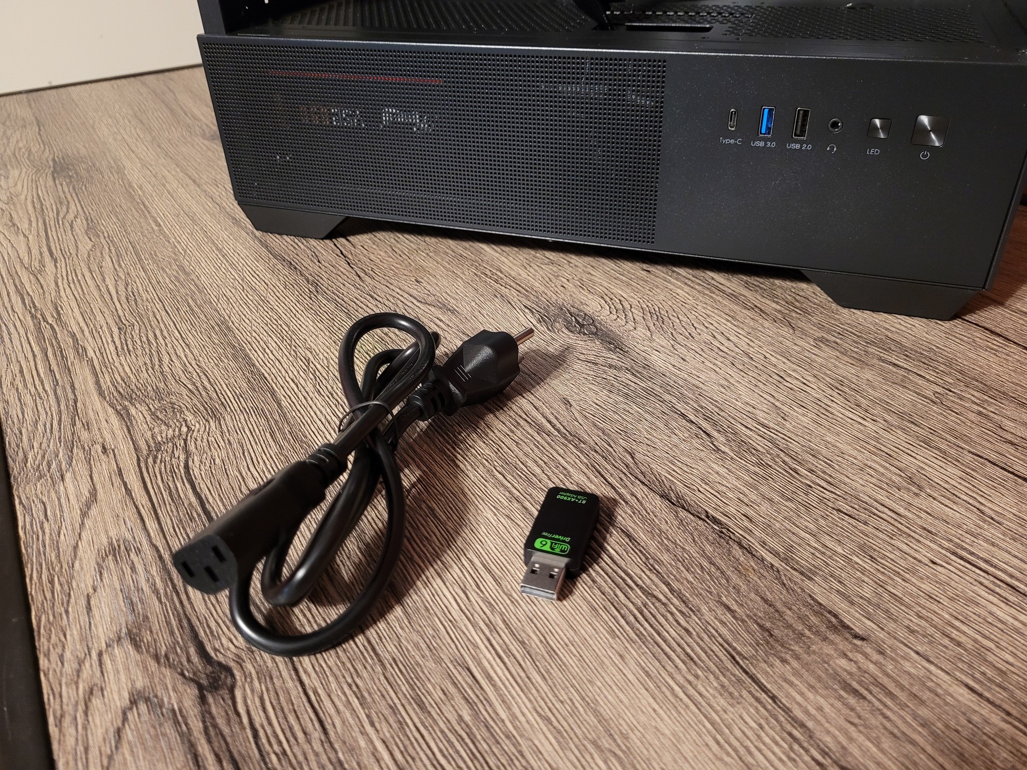 RTX 2060 Gaming PC ( i7 7700K | 16GB RAM | 500GB SSD | Wifi + BT)