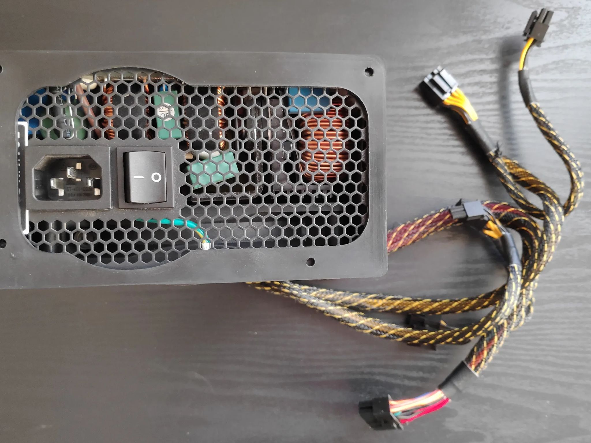 Raidmax Cobra Power 1200W RX-1200AE-B Semi-Modular 80 Plus Gold Power Supply