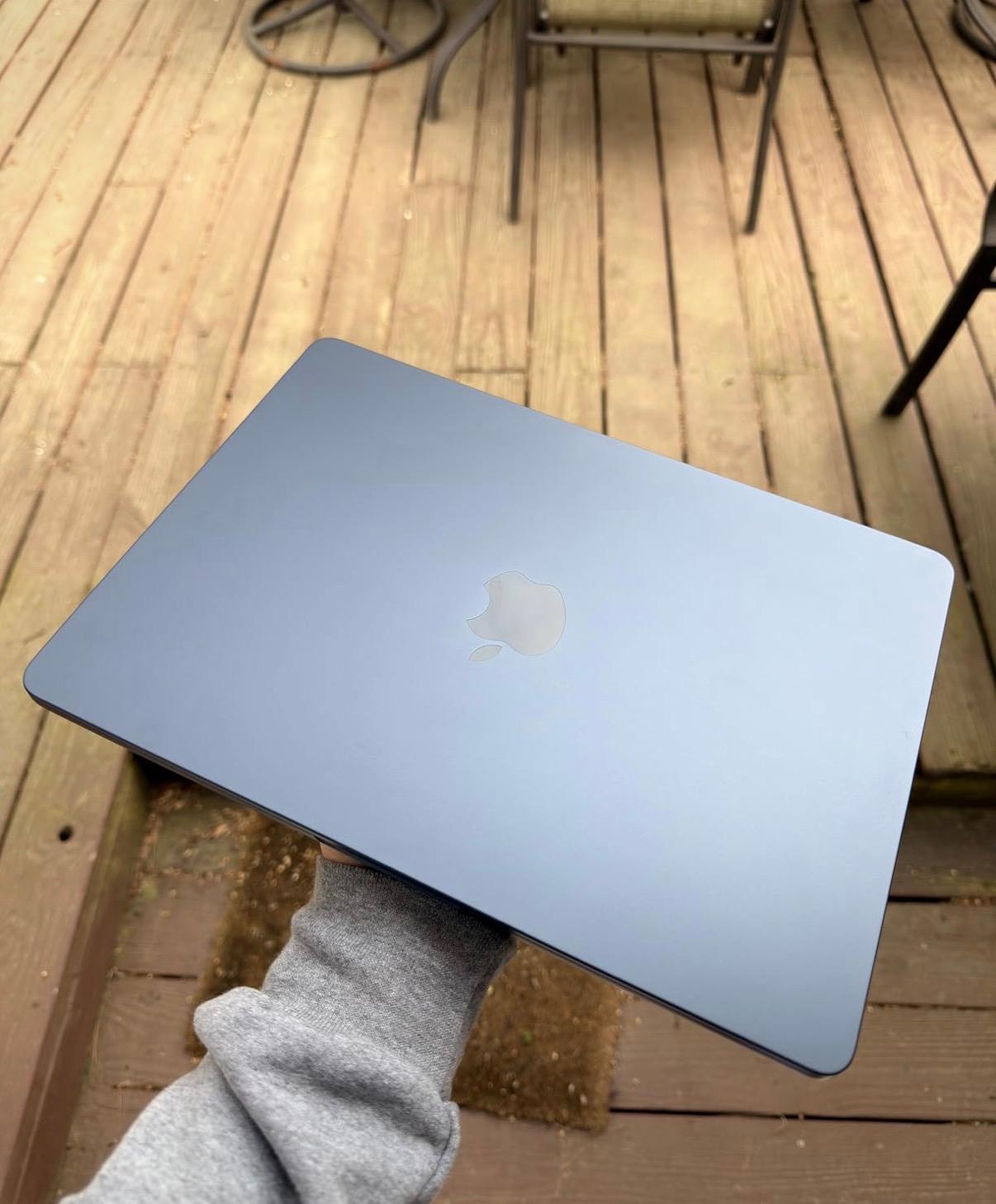 M4 MacBook Air 13-inch Laptop with M4 chip: 13.6-inch Liquid Retina Display, 16GB RAM, 256GB SSD