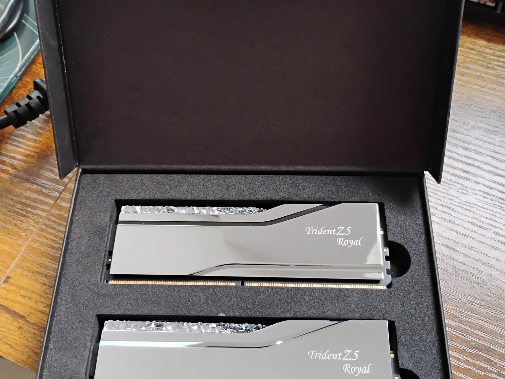 G.Skill Trident Z5 Royal DDR5 32gb (2 x 16gb) 6400mhz CL32 - Silver