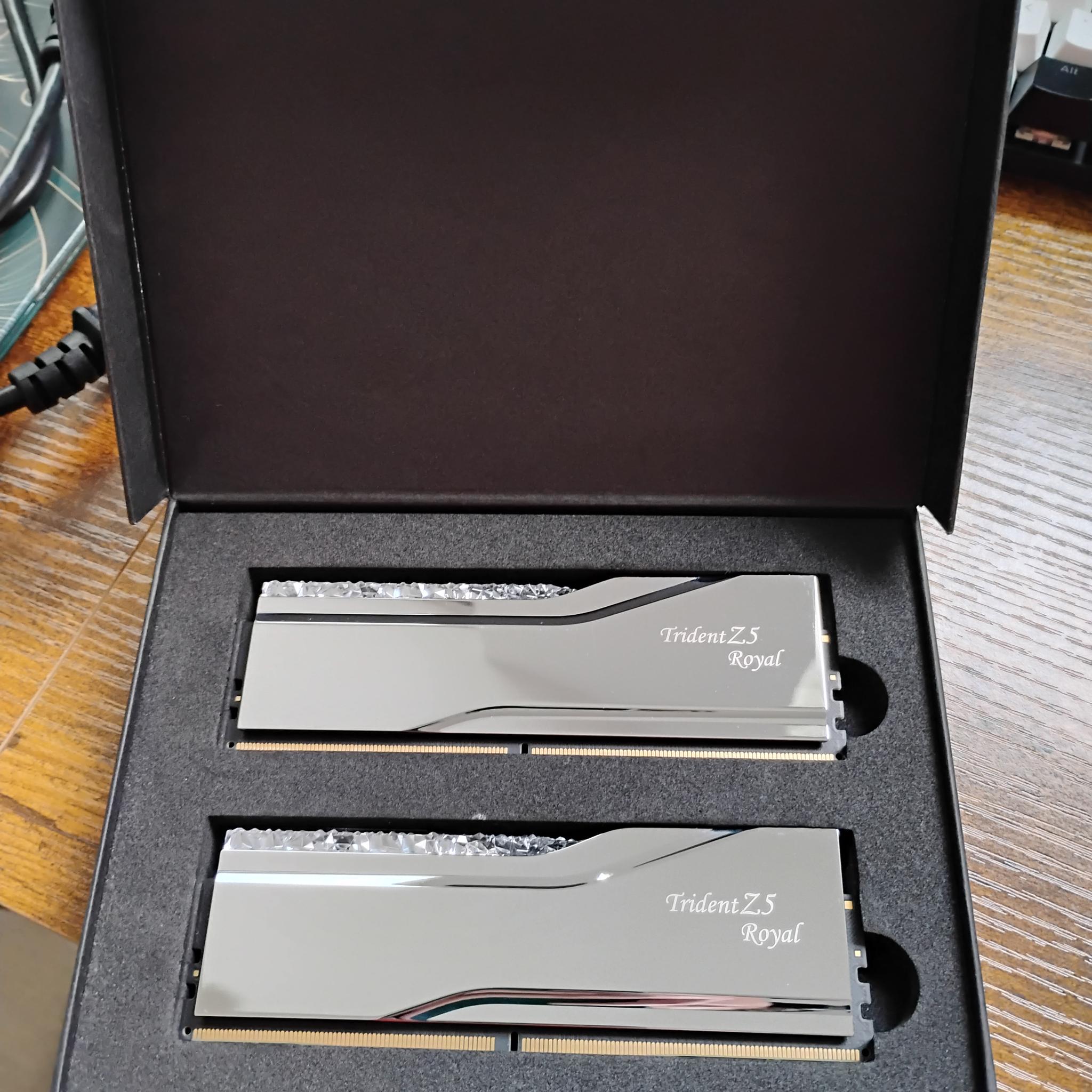 G.Skill Trident Z5 Royal DDR5 32gb (2 x 16gb) 6400mhz CL32 - Silver