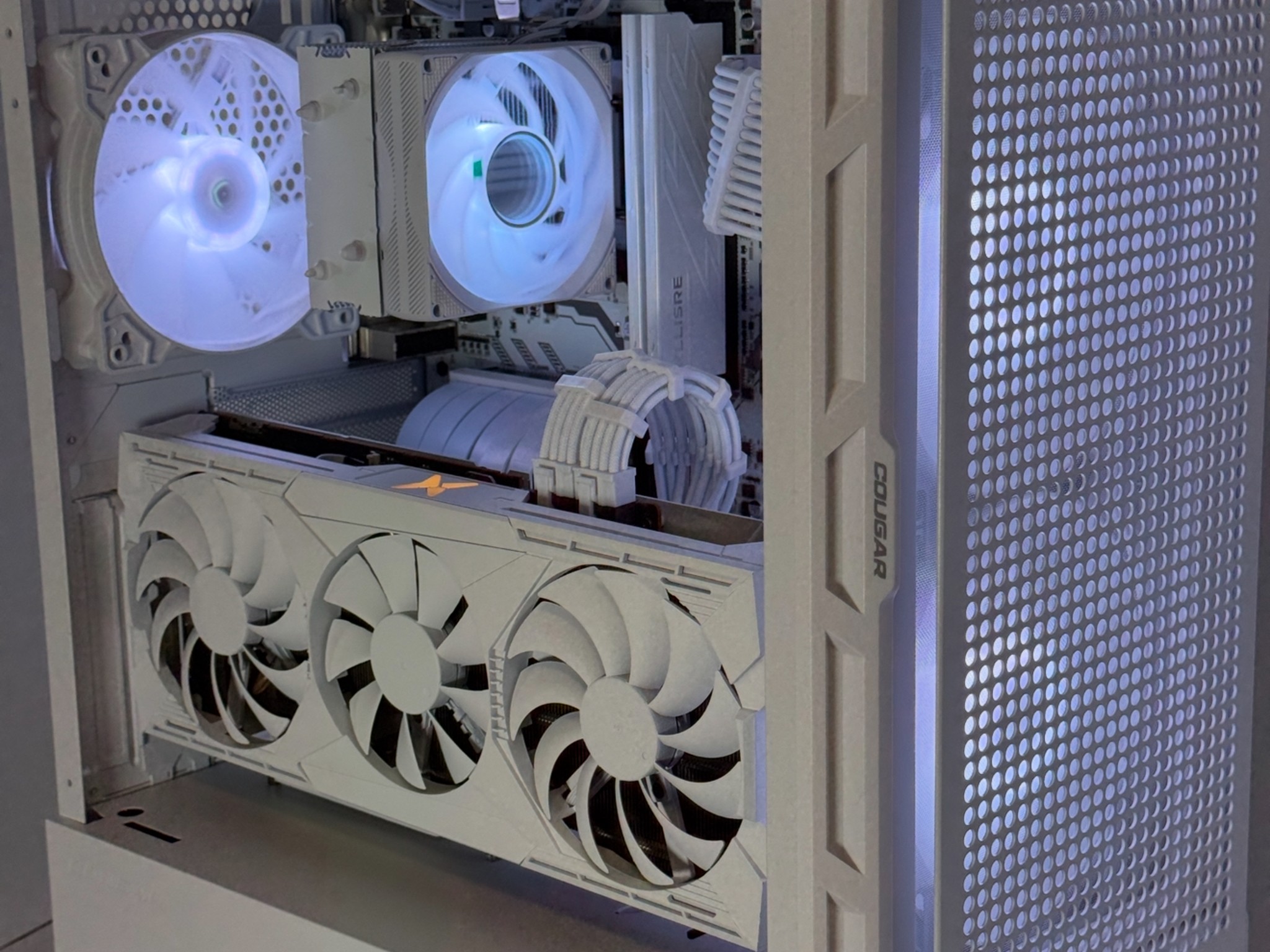⚪️FROSTBYTE STRIKER⚪️ 5700XT | RYZEN 5 | 16GB DDR4 | 1TB M.2