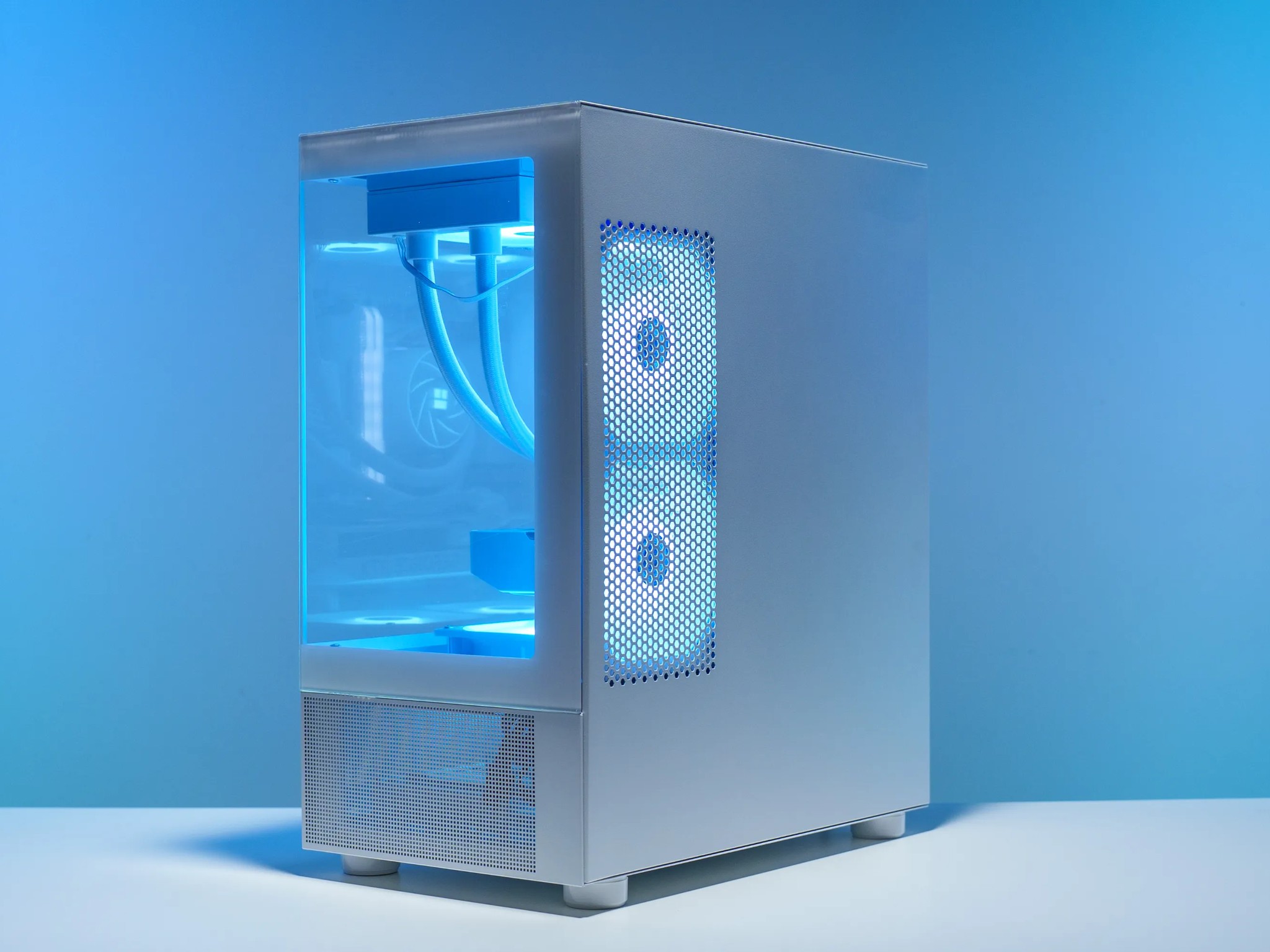 White Gaming PC | RTX 4060 | Ryzen 5 5600x | 32GB DDR5 | 1TB m.2 | Watercooled | RGB