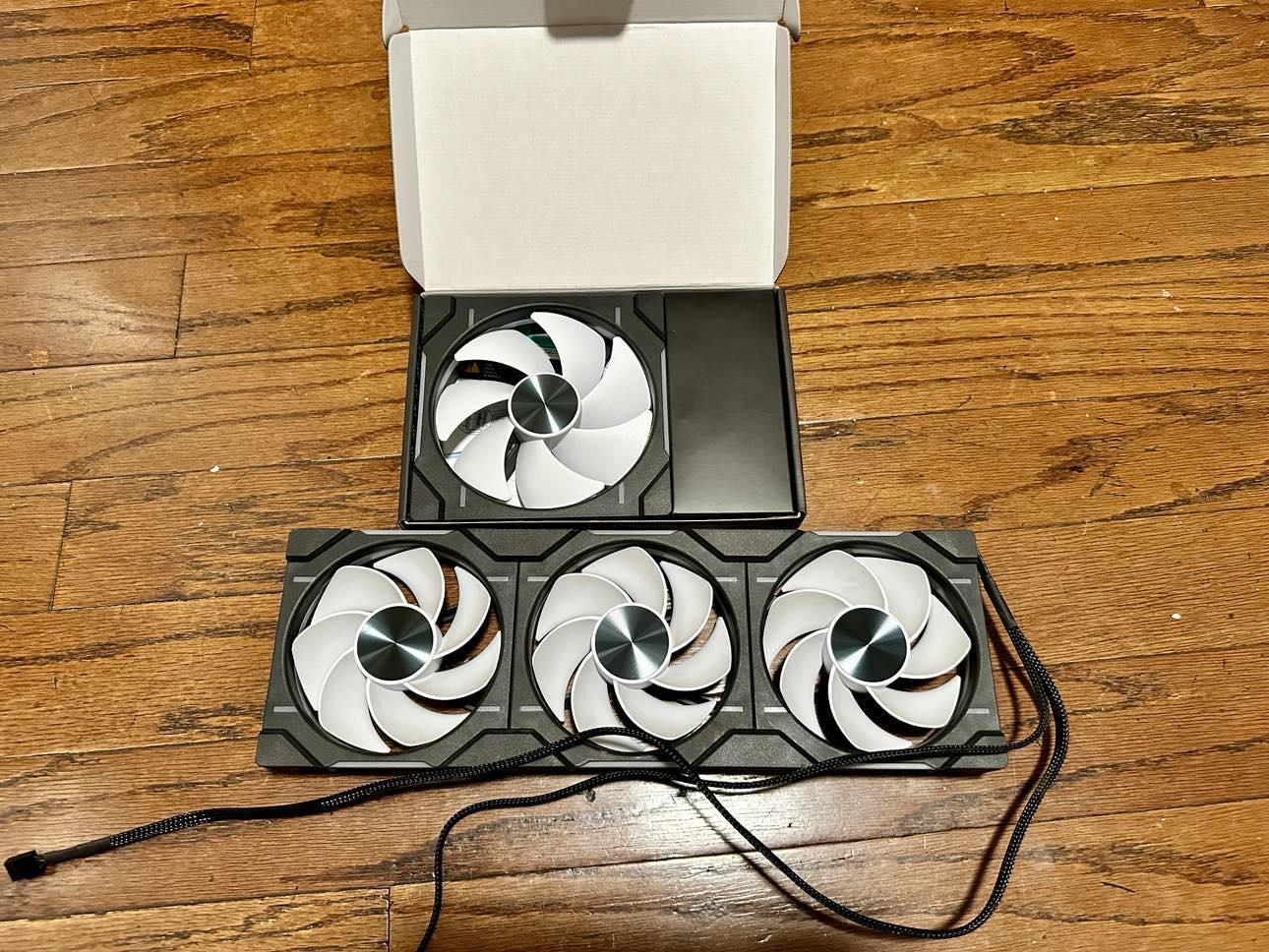 Used like new Phanteks D30 Case Fans - 1-140mm, 3-120mm reverse blade