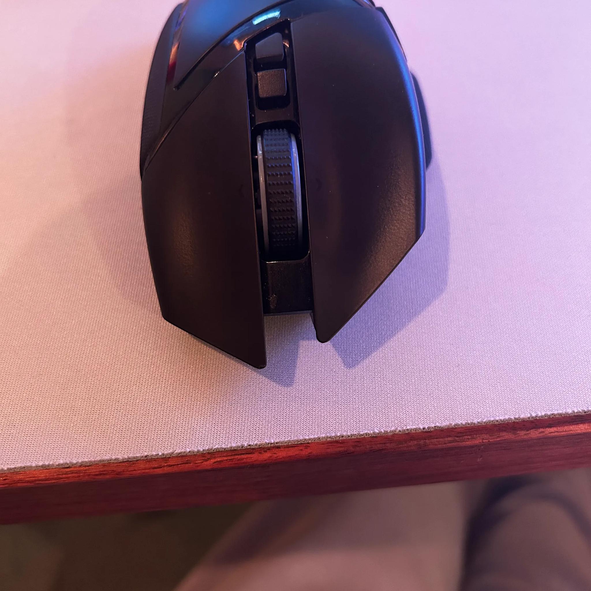 Razer Viper Ultimate Hyperspeed Wireless Gaming Mouse & RGB Charging Dock