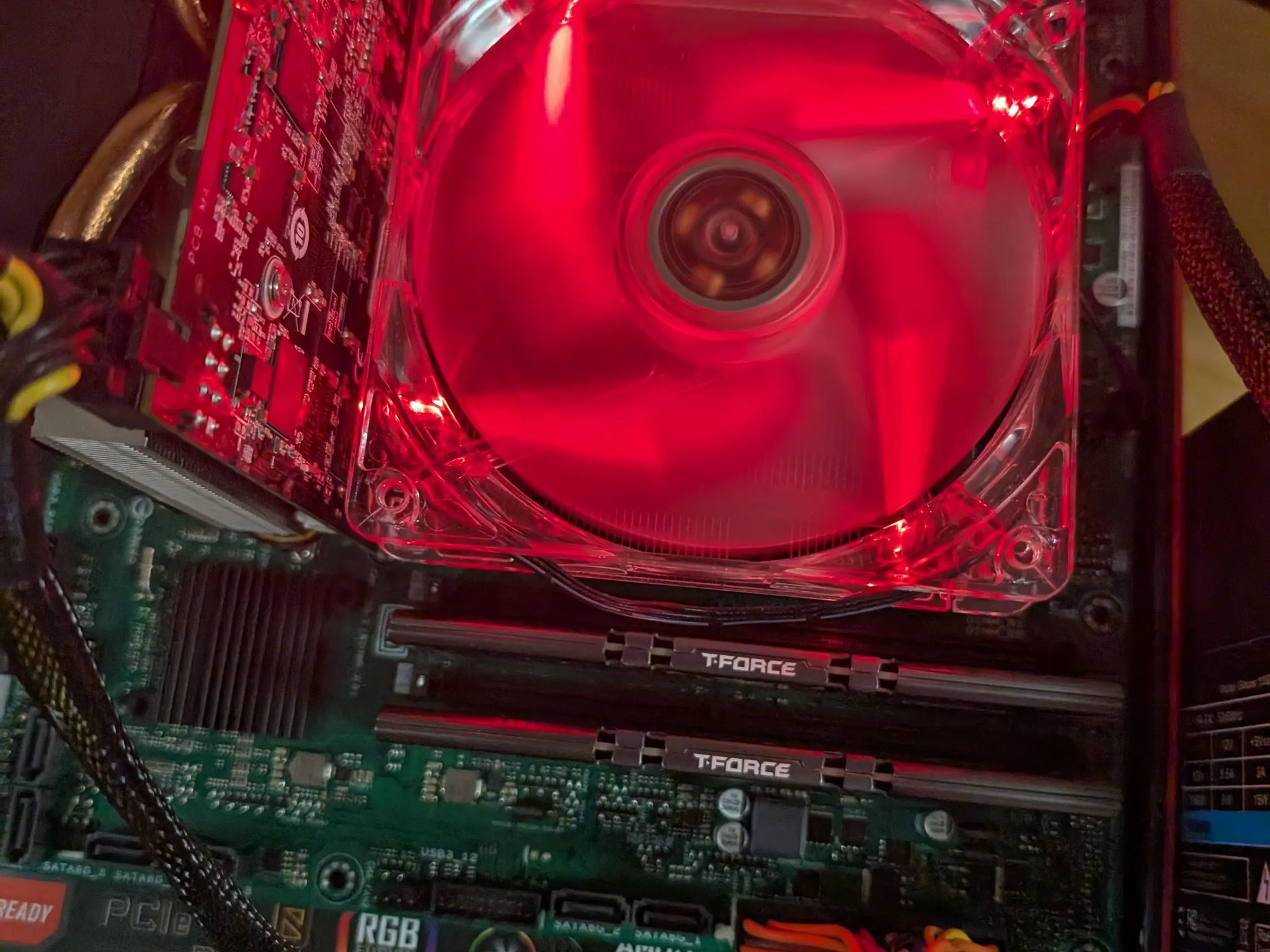 Asus B250M-C / Intel Core i7 7700 / CPU cooler