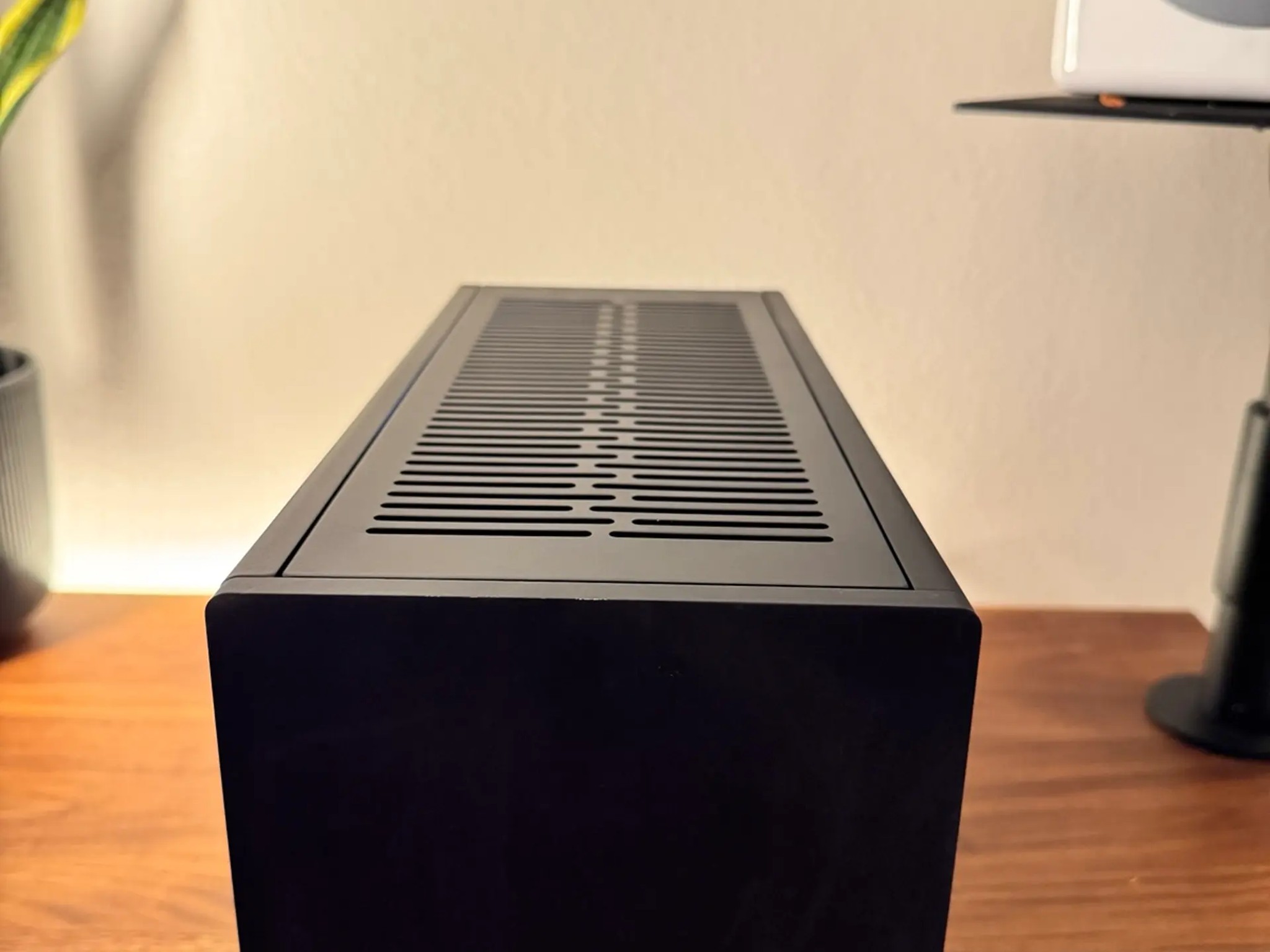GIGABYTE GeForce RTX 5070 EAGLE OC SFF 12G