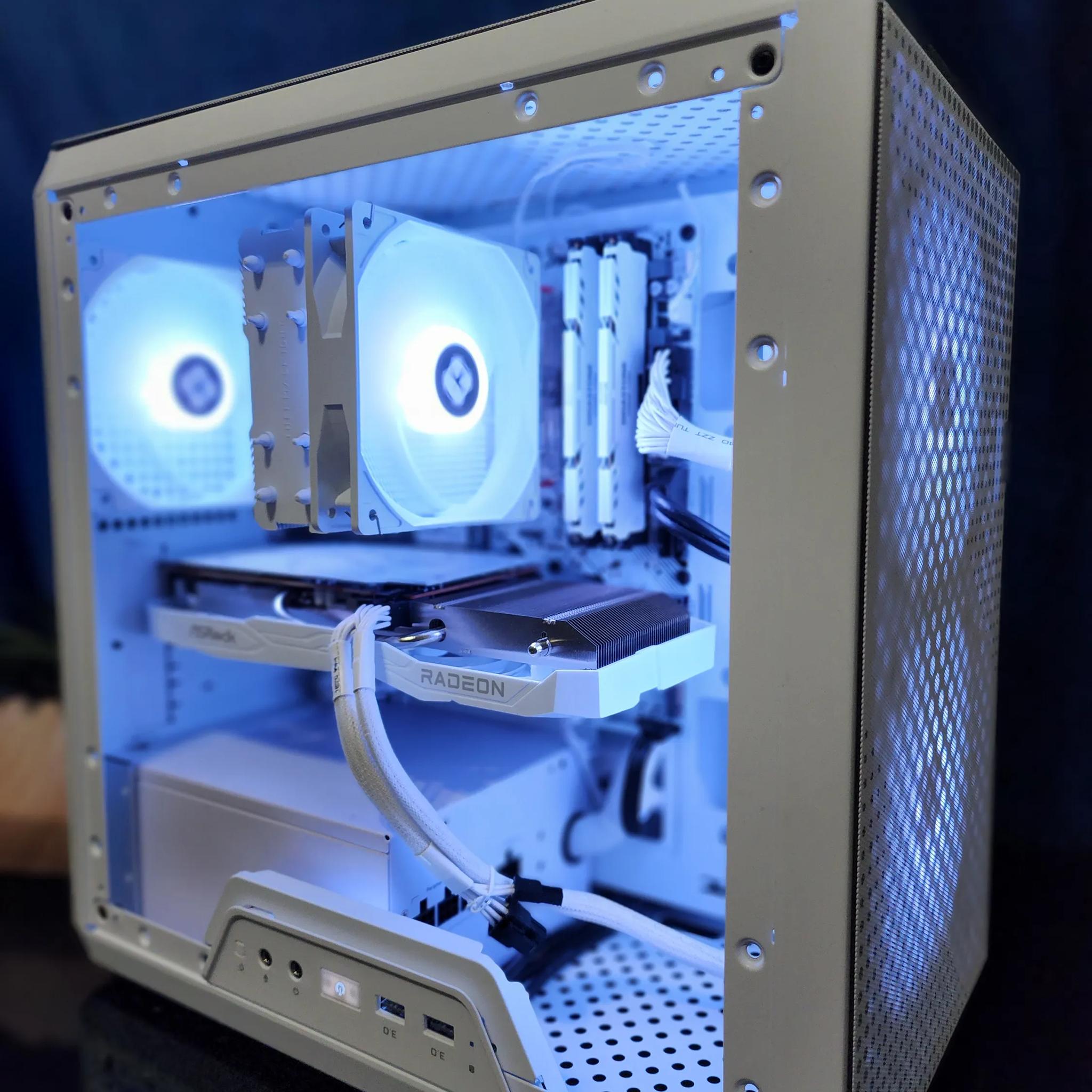 RX 6600 | Ryzen 5 3600 | 1 TB NVME | All White