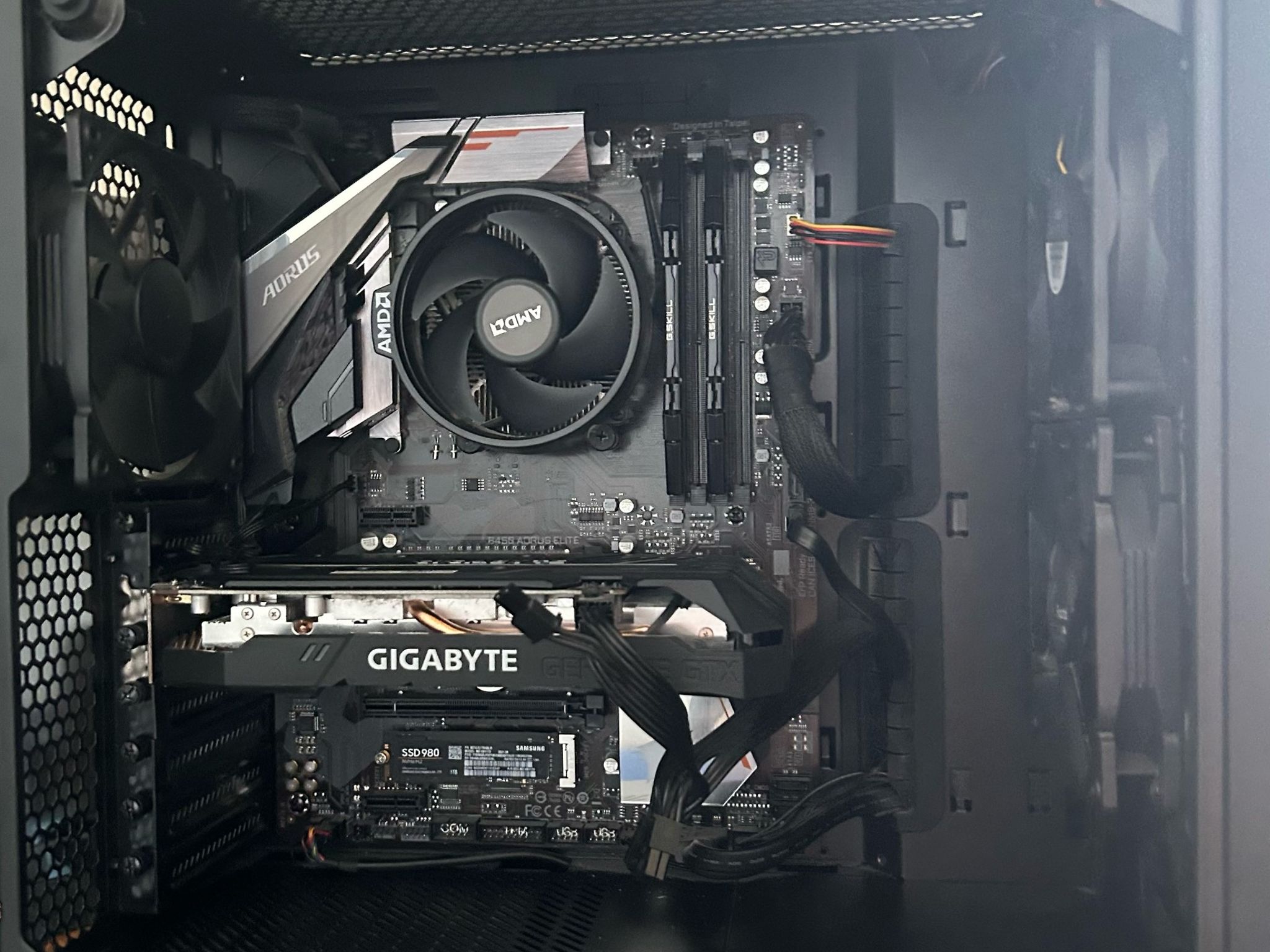 Desktop Gaming PC! Ryzen 5 3600 + Nvidia GTX 1650 super!