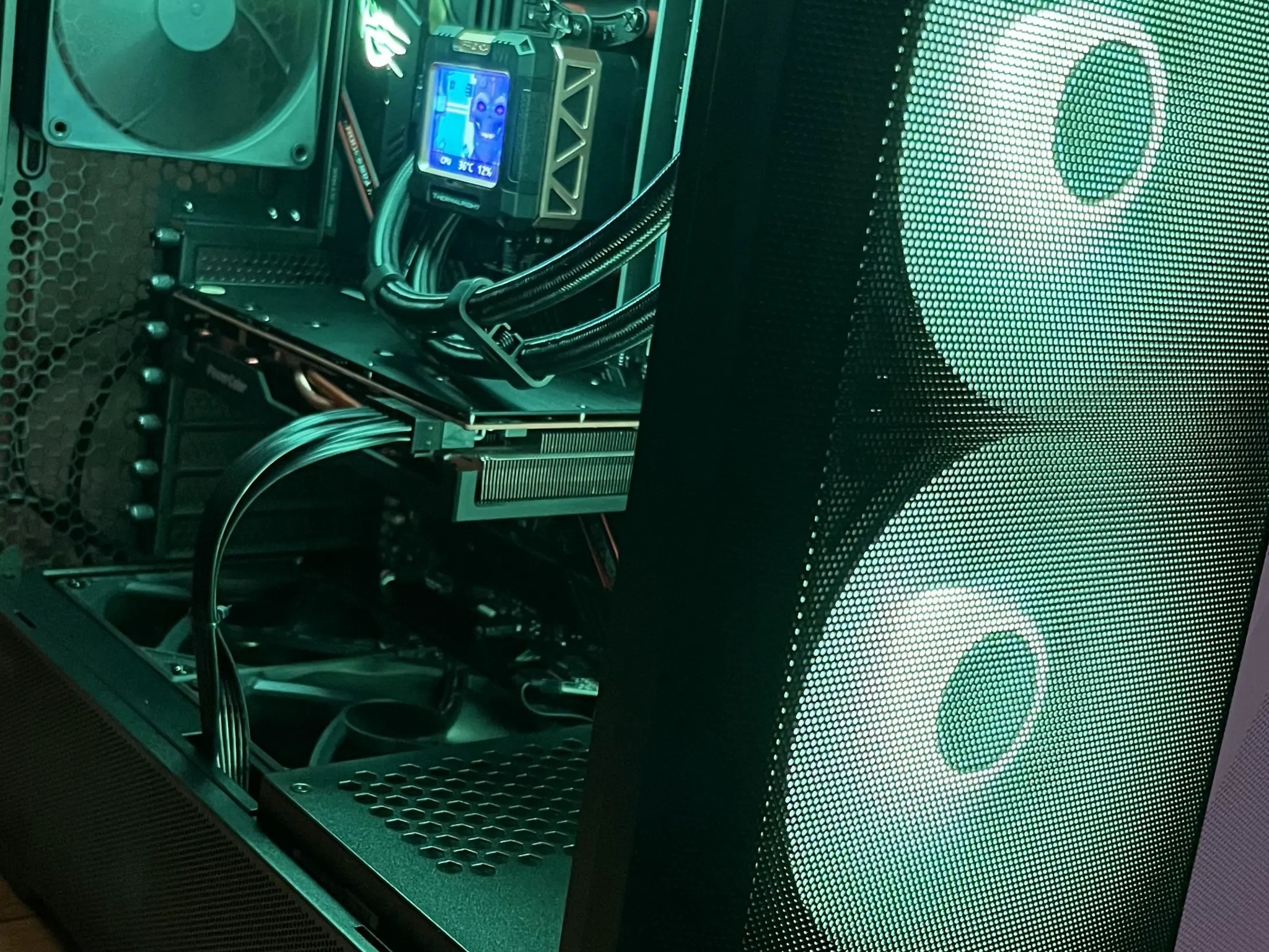 Ryzen 7 5700X | RX 6700 XT | 32GB RAM | Gaming PC