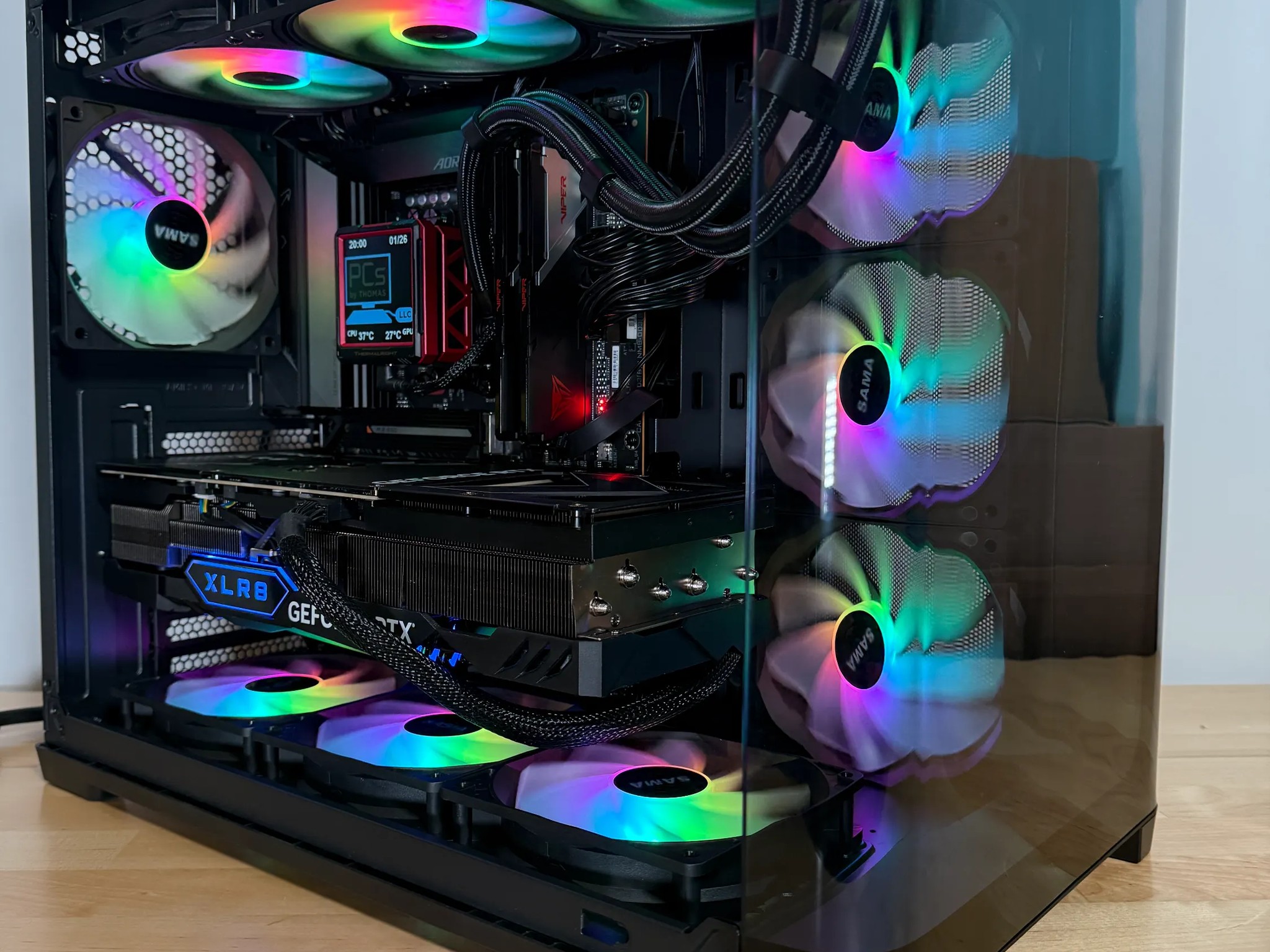 RTX 4090 Ryzen 7 9800X3D Gaming Beast