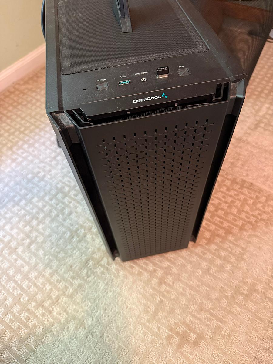 Gaming PC - RTX 4090, i7-13700KF, 32GB RAM, 2TB NVMe SSD