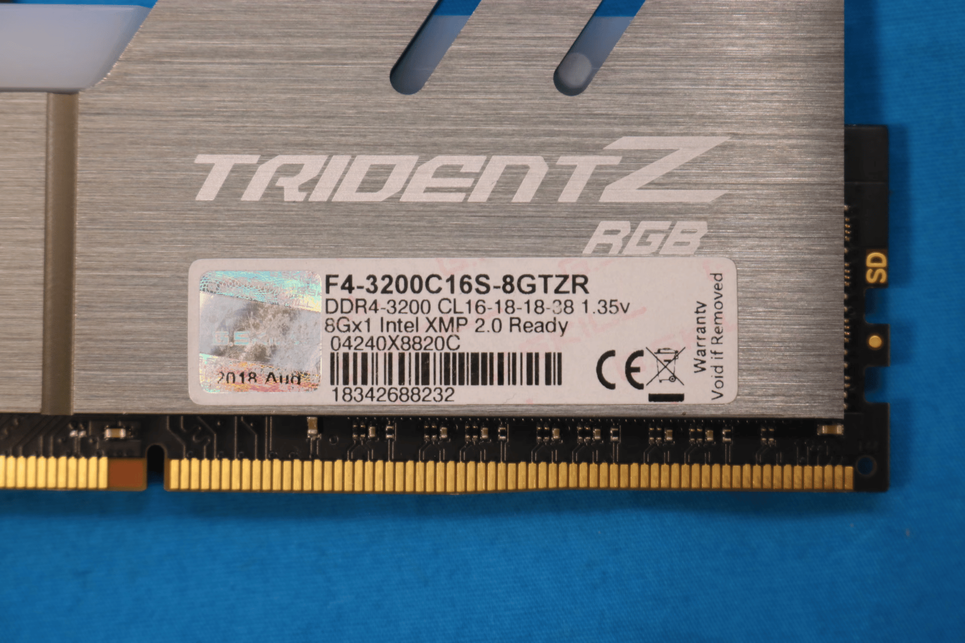 *Single Stick* G. Skill Trident Z RGB 8GB DDR4 3200MHz CL16 Desktop RAM F4-3200C16S-8GTZR