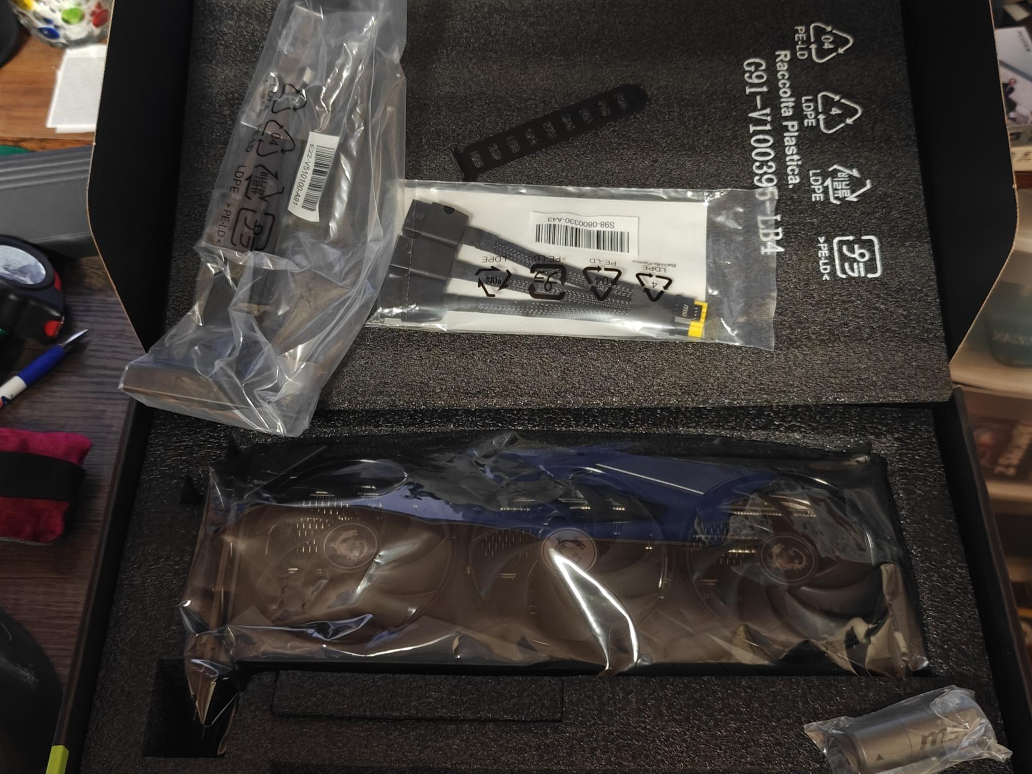 MSI - NVIDIA GeForce RTX 4090 GAMING SLIM 24G - 24GB DDR6X PCI Express 4.0