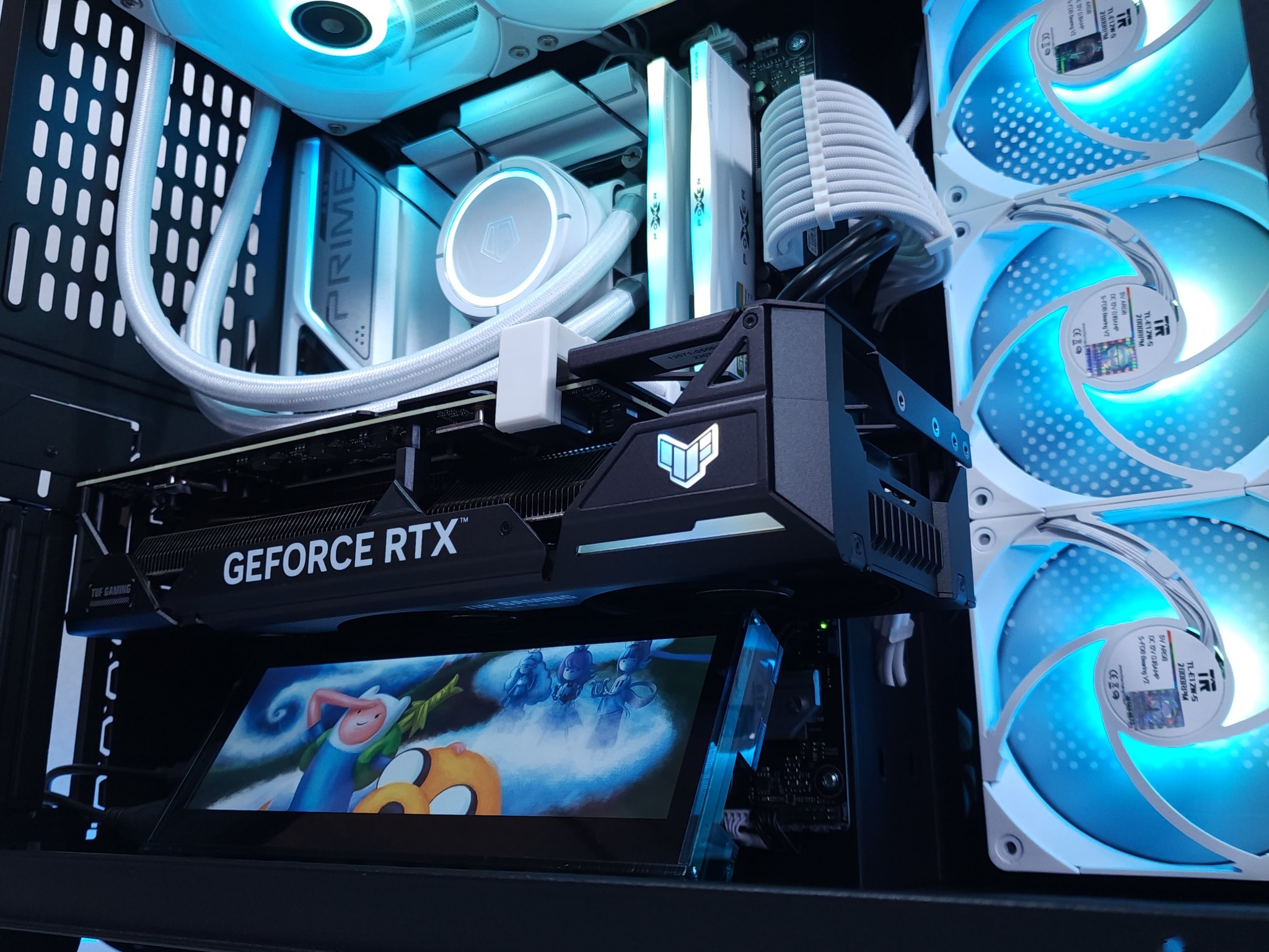 💙🤍RTX 4070 | Core i5 12600K | 32GB 6000MHz | 1TB NVMe SSD