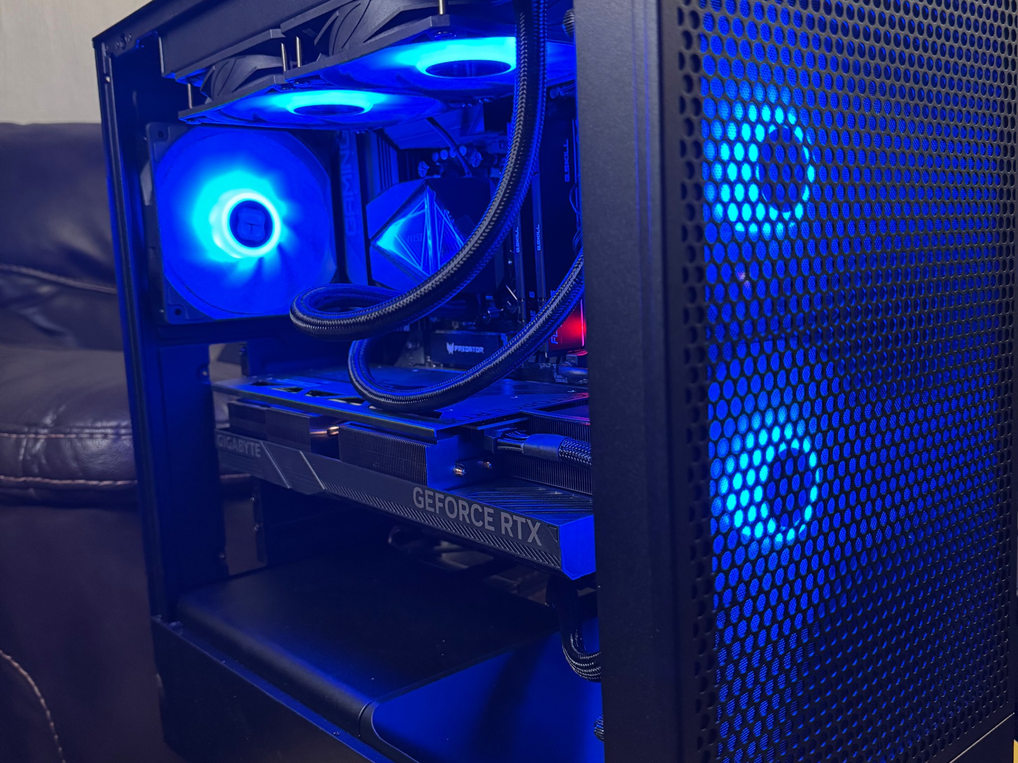4090 GAMING PC | Ryzen 7 9800x3d | 64gb RAM | 2tb SSD