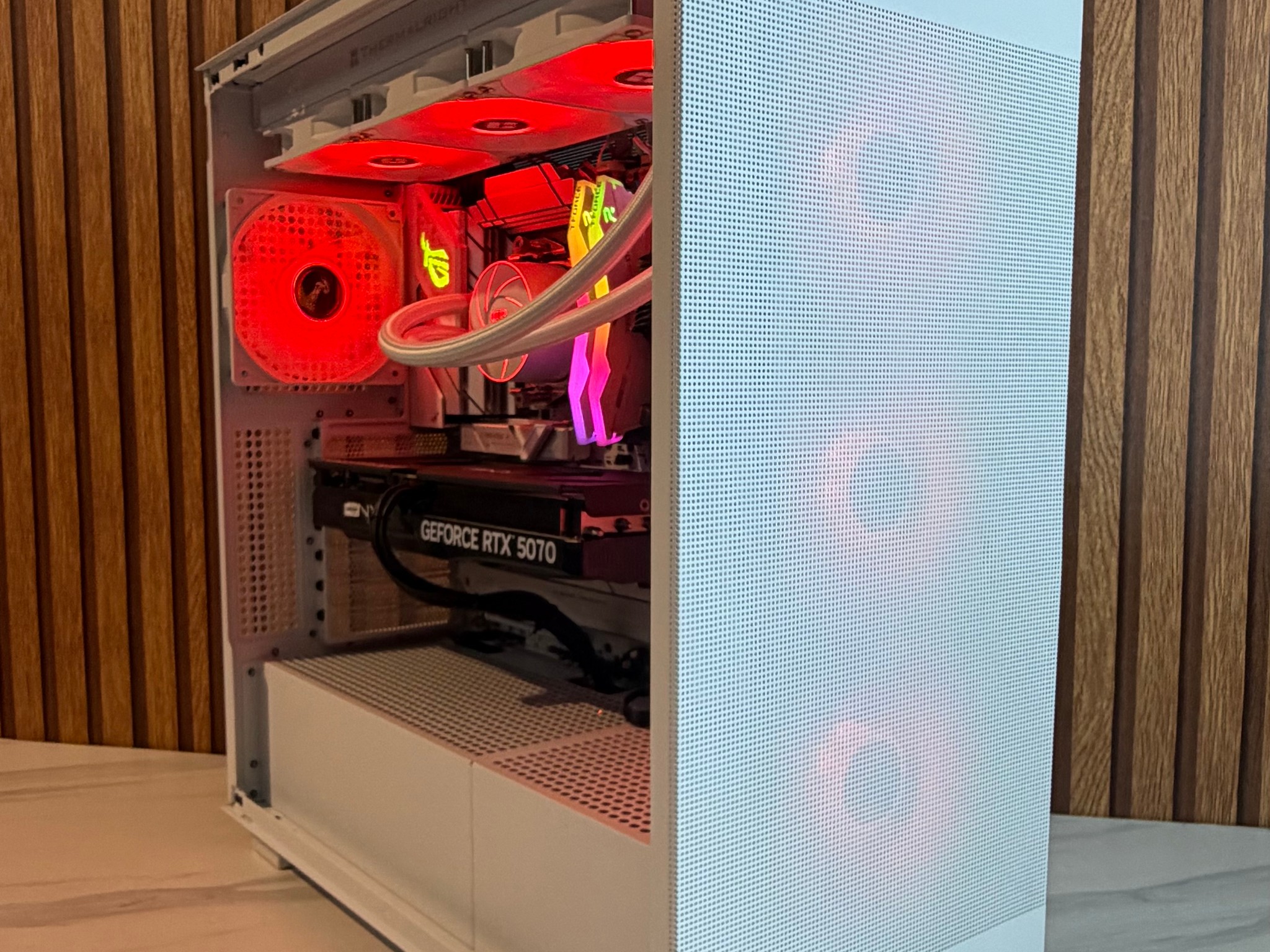 RTX 5070 | RYZEN 5 7600x | 16GB DDR5 | 750W PSU | 1TB NVME | 360MM AIO
