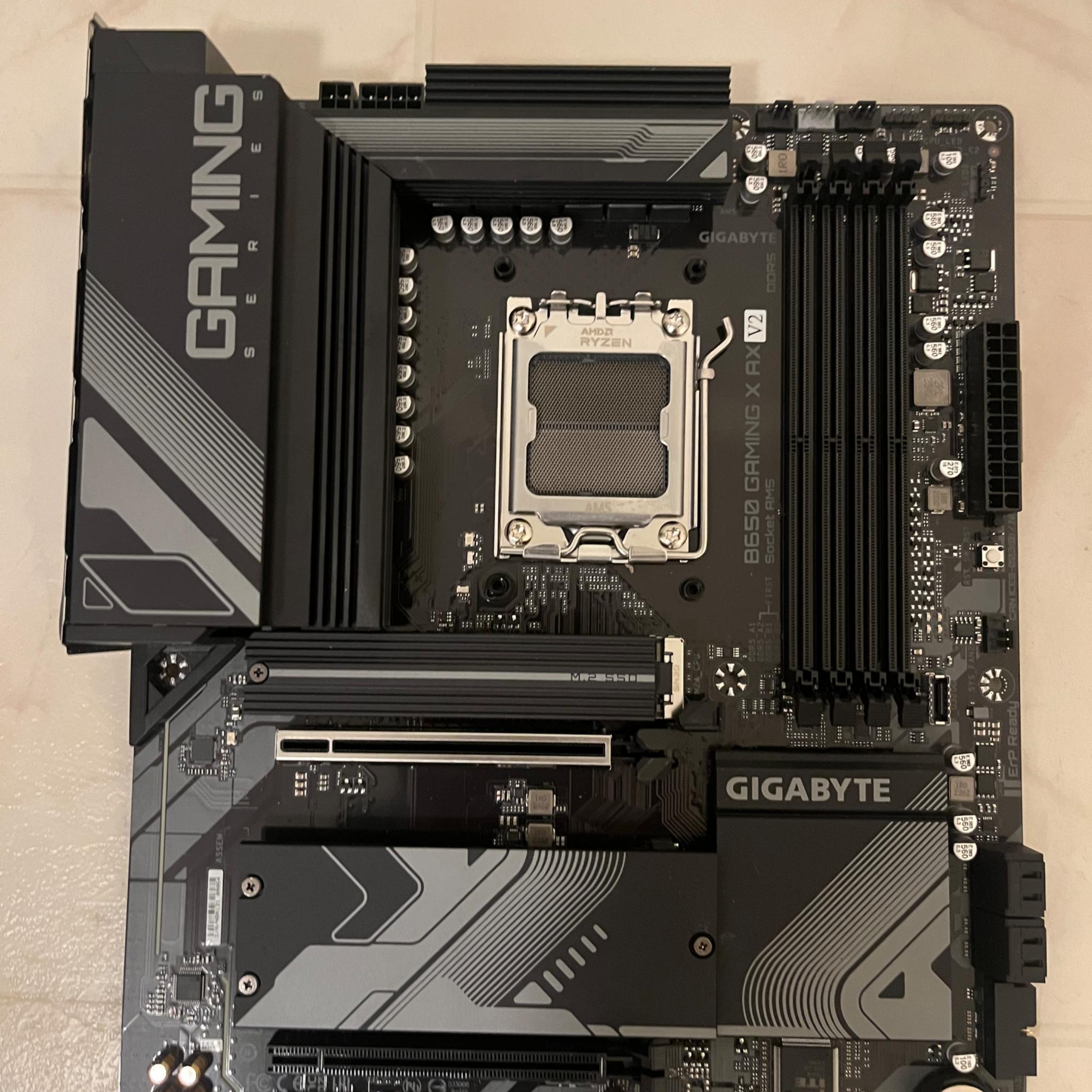 GIGABYTE B650 Gaming X AX V2(DDR5, AM5)