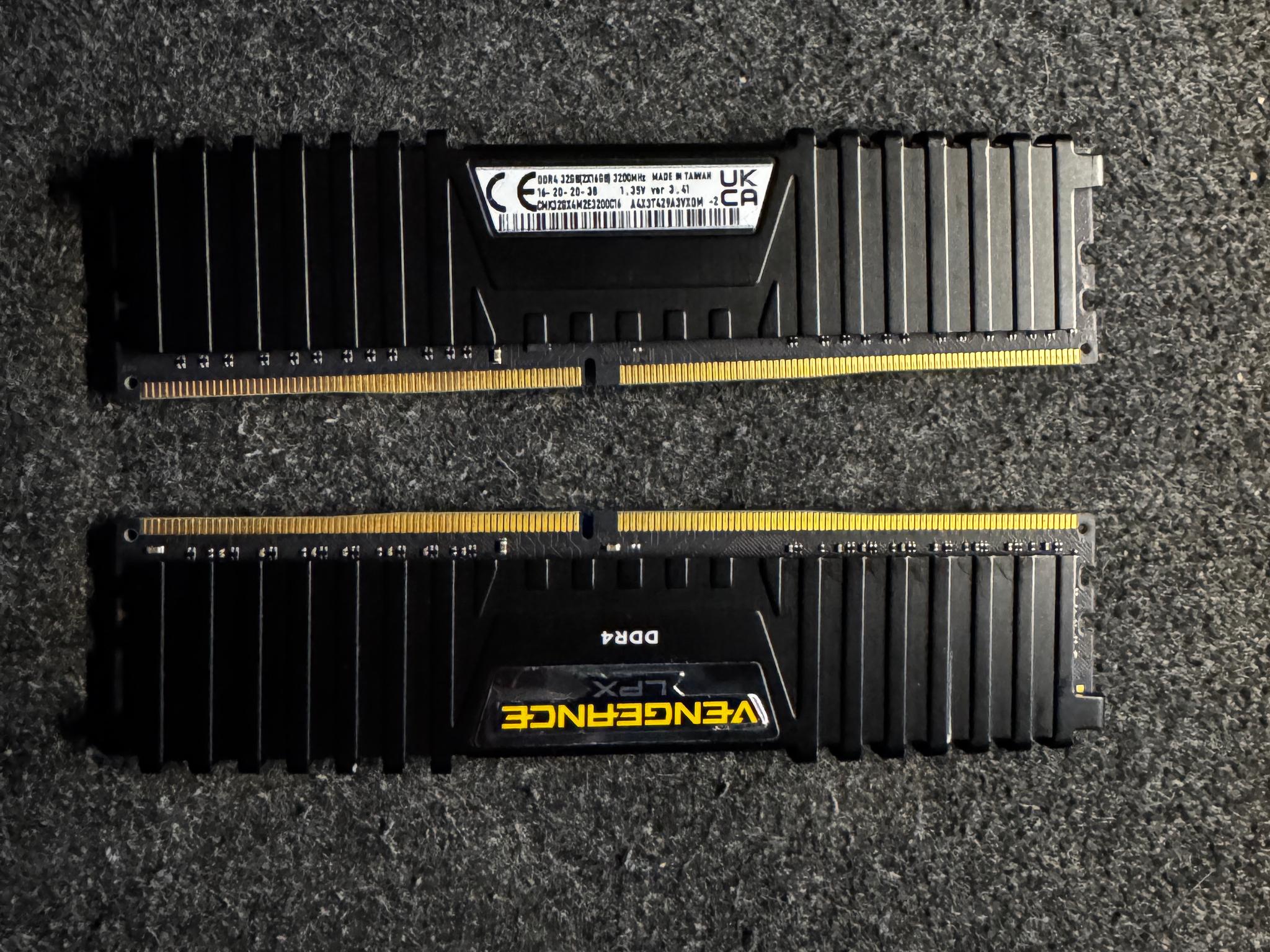 Corsair Vengeance LPX DDR4 RAM kit - 32gb (2x16) 3200mHz - USED/GREAT