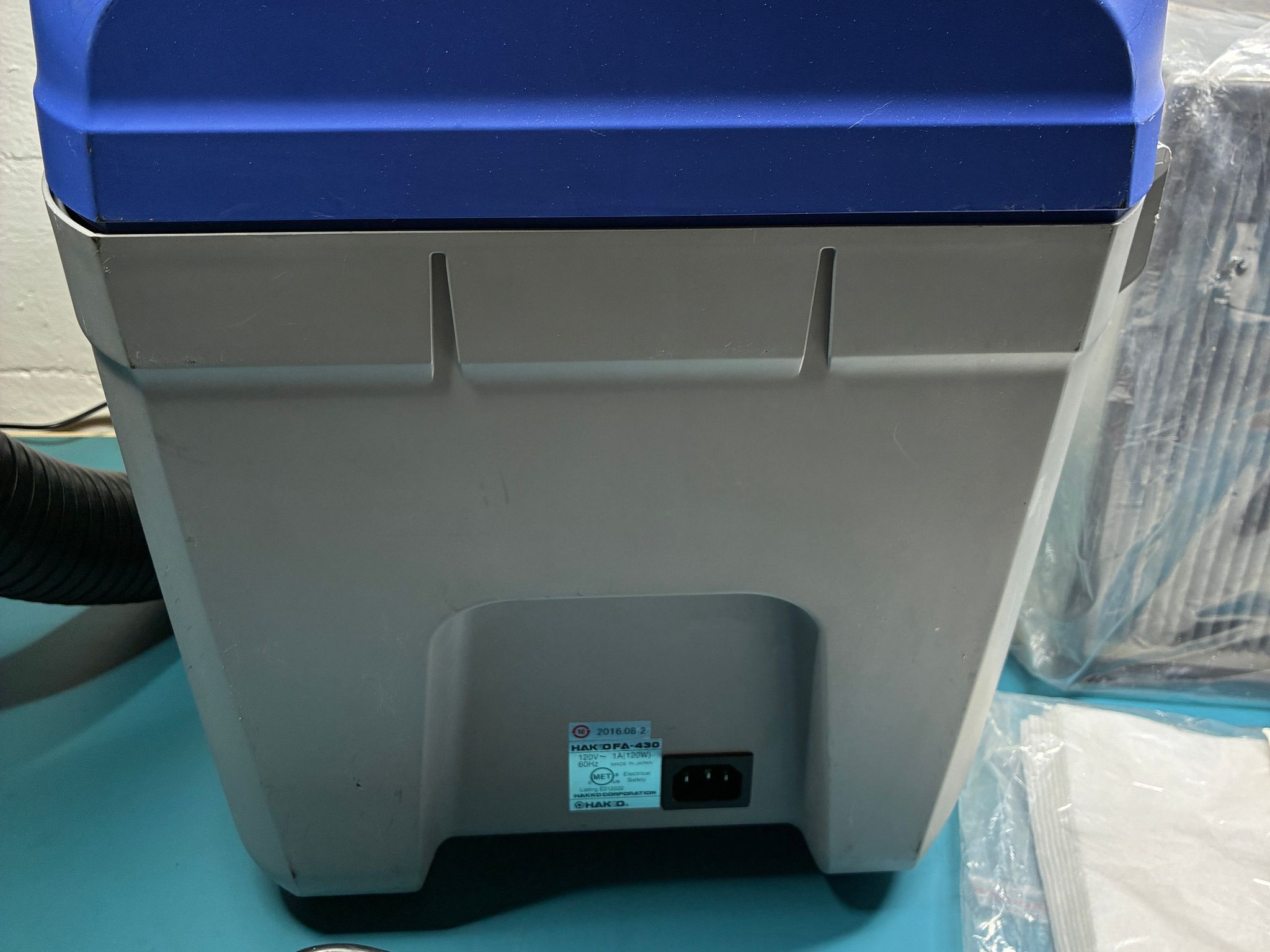 Hakko FA430 Fume Extractor + Duct Kit & Spare Filters (Electronics Lab Equipment)