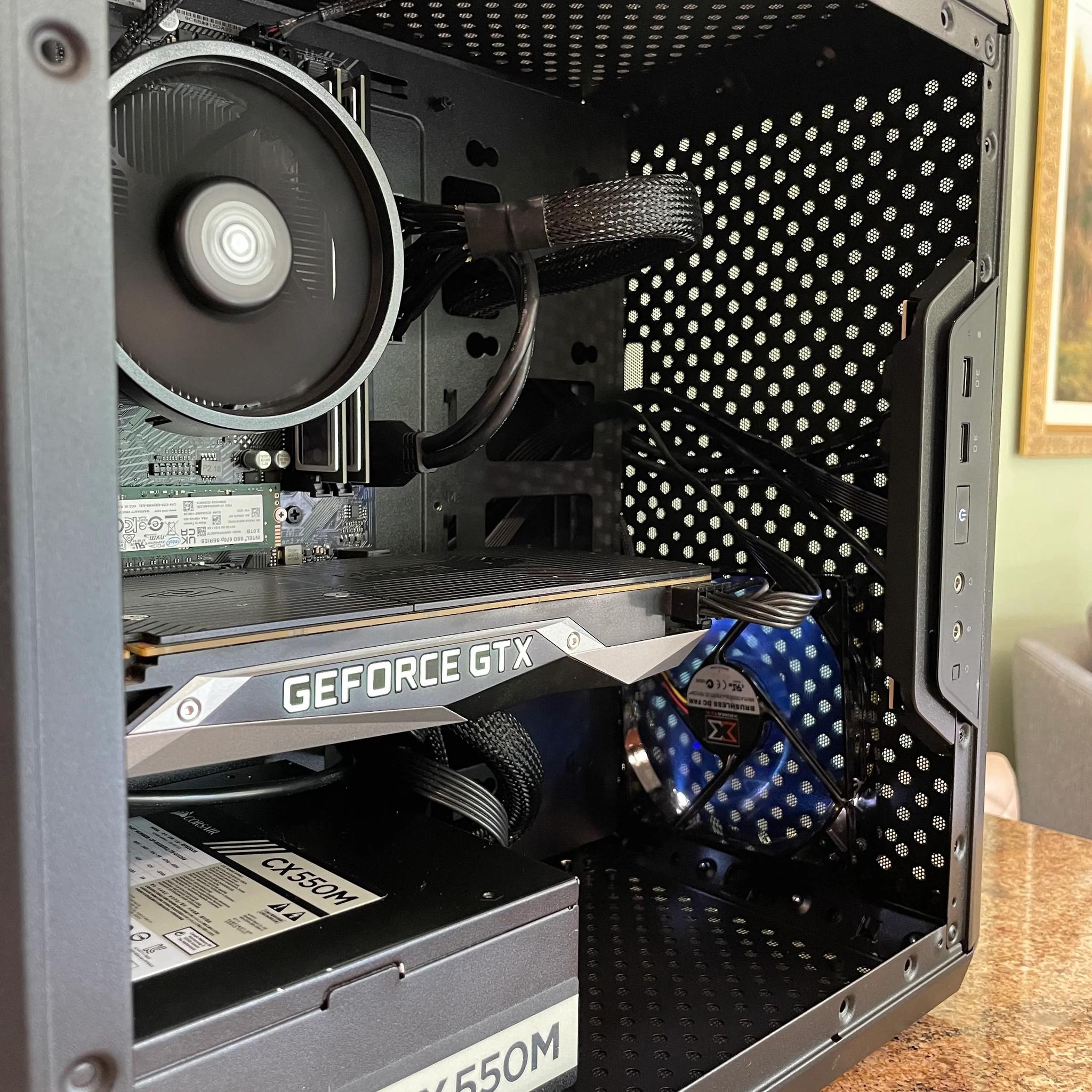 Funz Bx - GTX 1070 FE // Ryzen 5 3600 // 2TB M.2 SSD