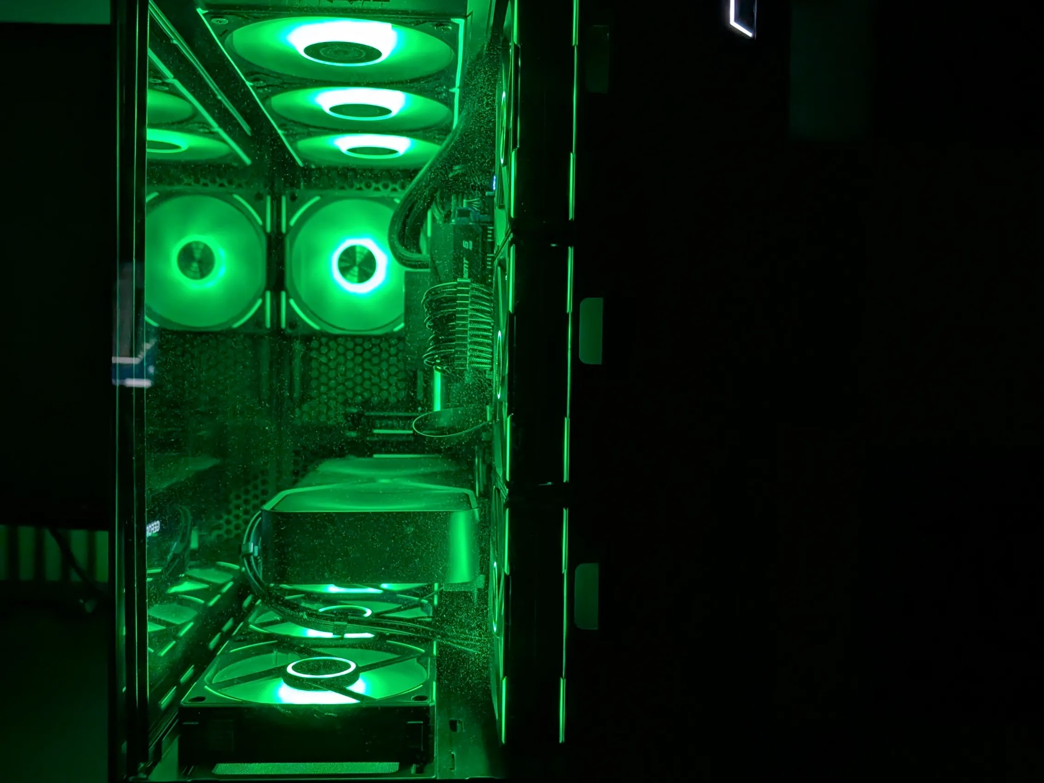 i9-14900K, 64GB DDR5-6400, 1TB M.2 NVMe, 1500W Platinum PSU, WiFi – Liquid Cooled Gaming PC