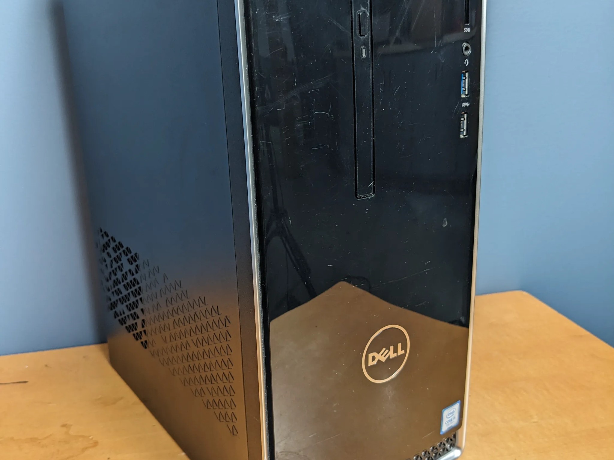 Budget Light Gaming PC - Luz Veloz - i5-7400 - RX 550 2GB - 8GB DDR4 - 1TB SSD/HDD