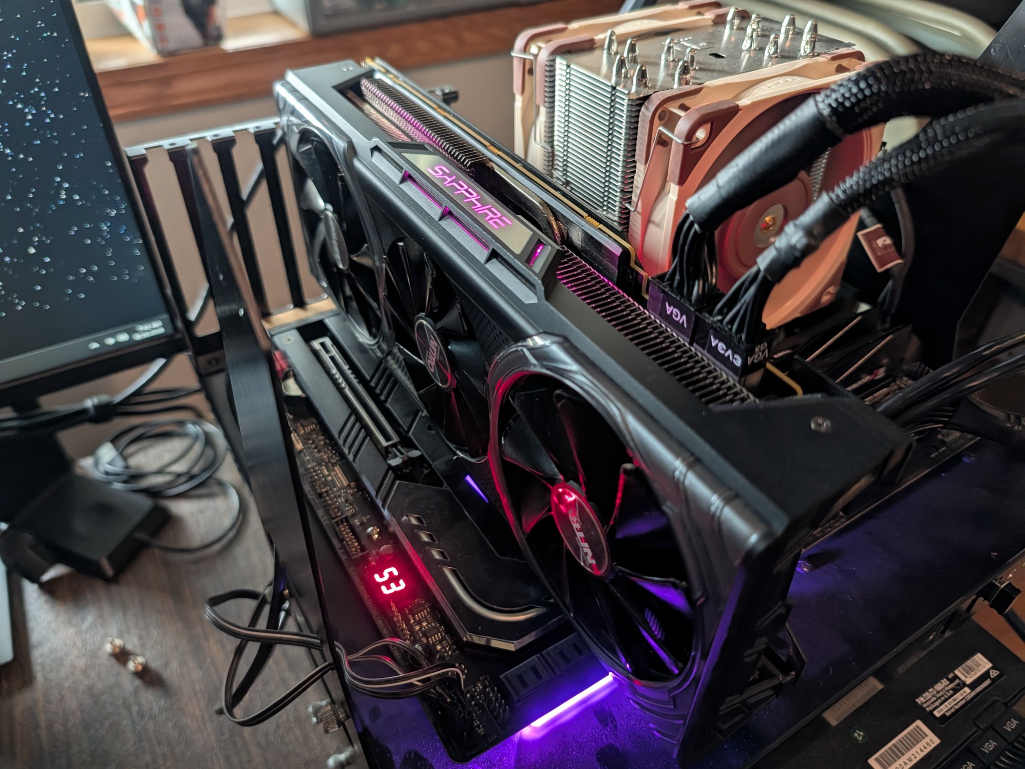 SAPPHIRE NITRO+ Radeon RX VEGA 64 8GB HBM2