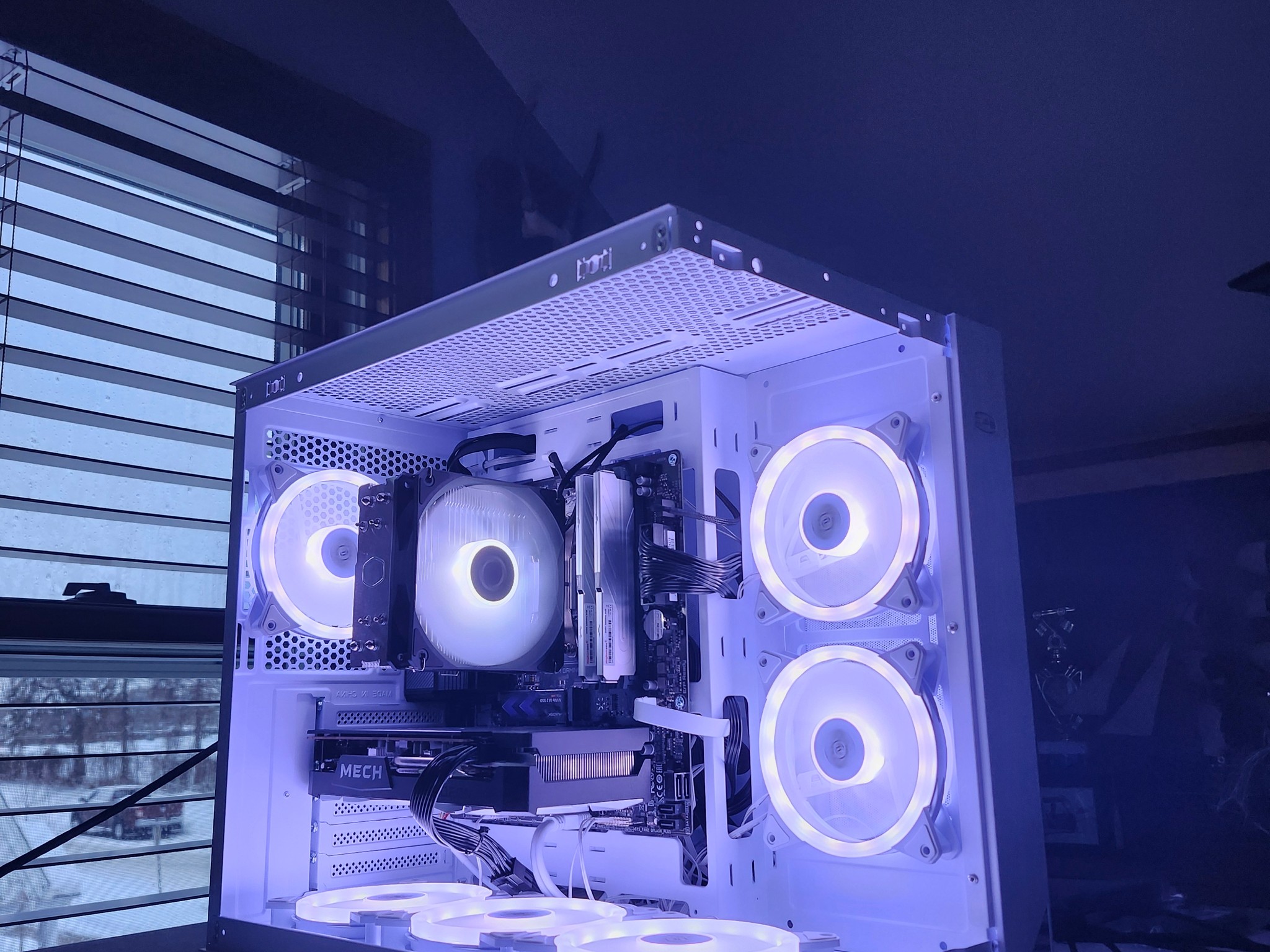 6600 | 4500 RGB White Gaming PC