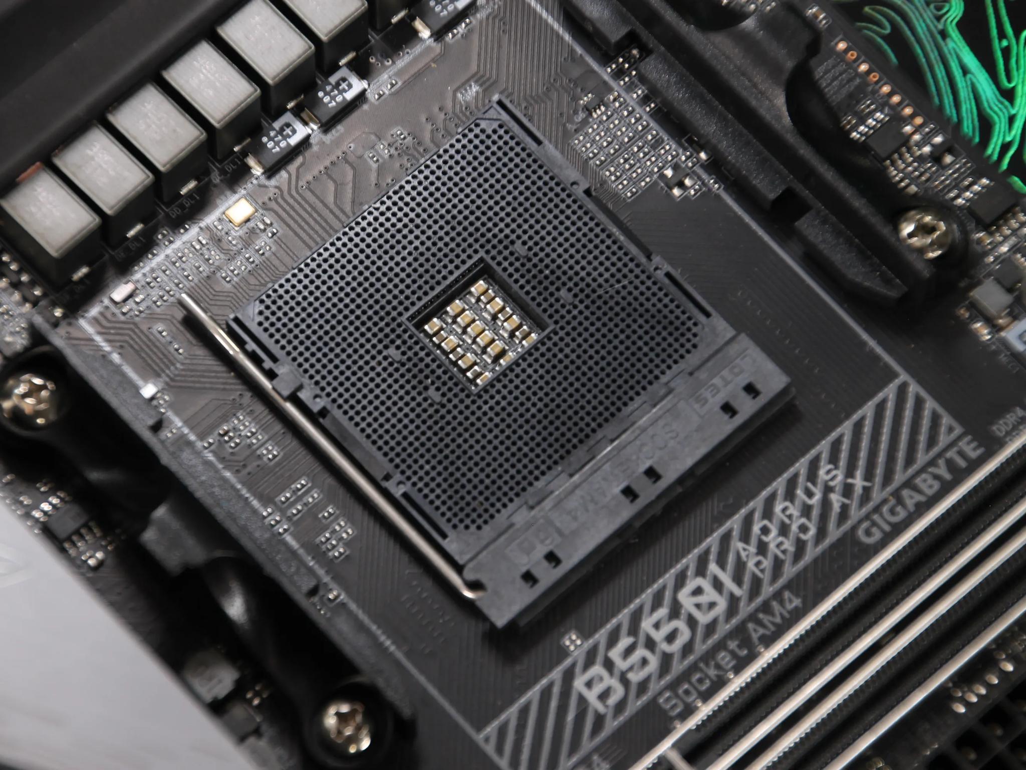 GIGABYTE B550i AORUS PRO AX ITX Motherboard