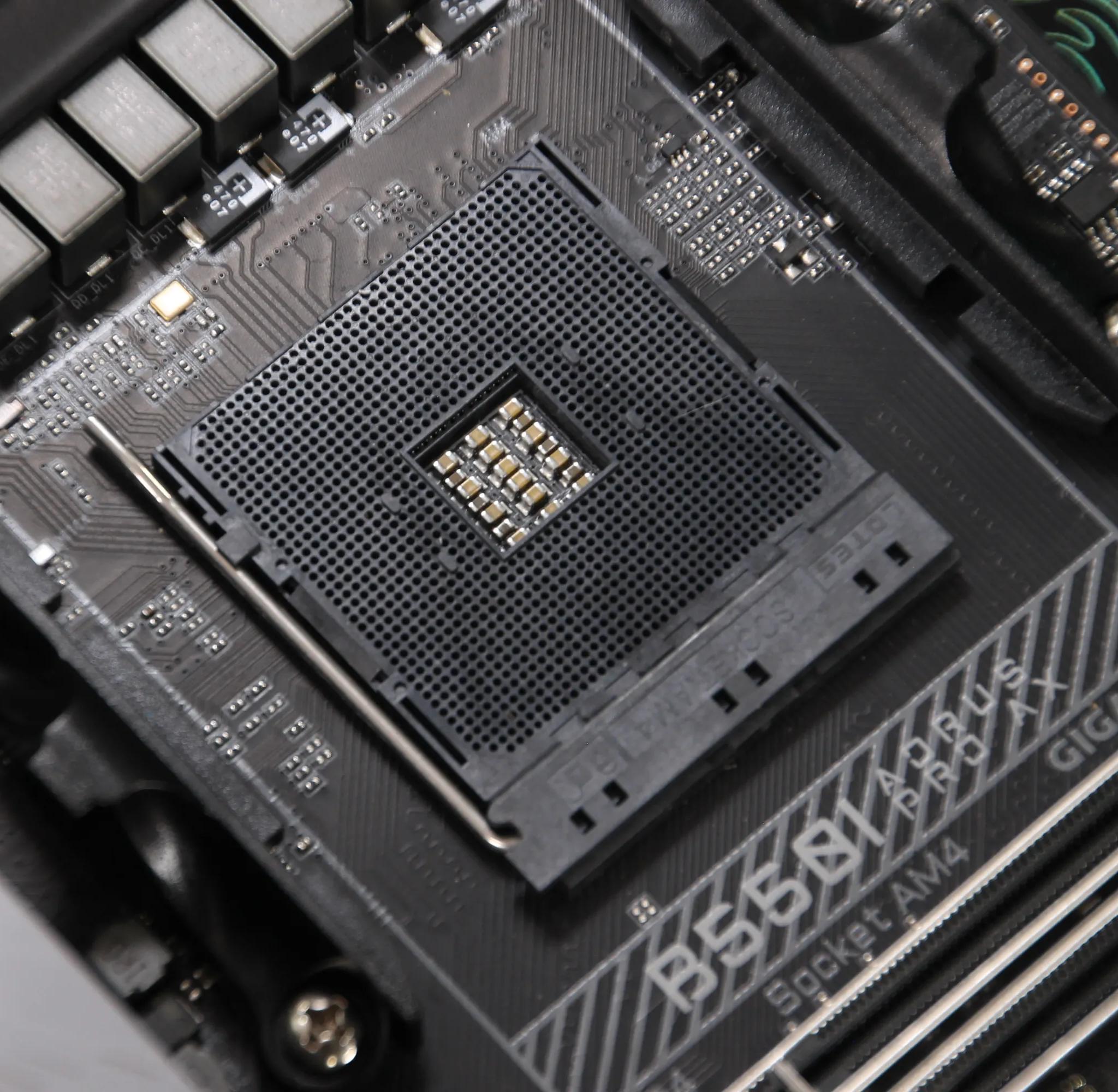 GIGABYTE B550i AORUS PRO AX ITX Motherboard