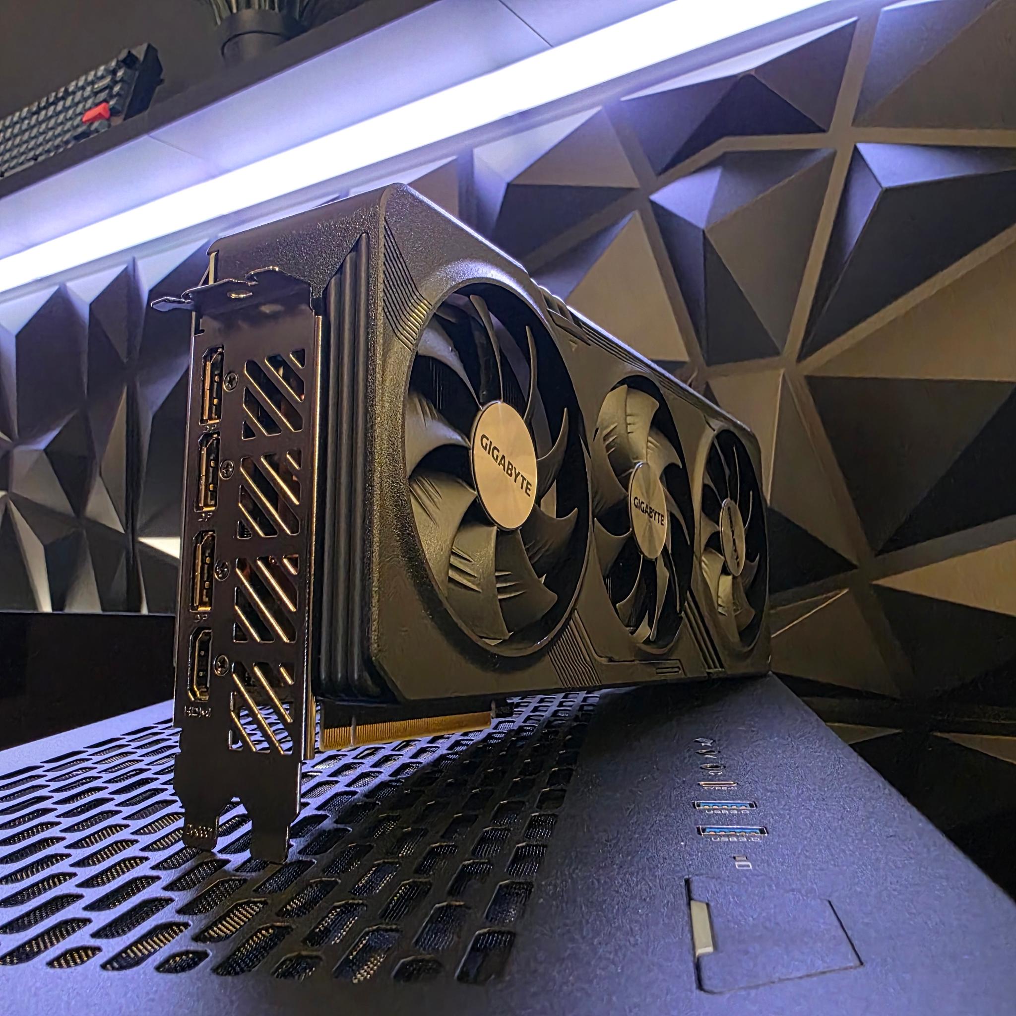 GIGABYTE RTX 4070 TI SUPER