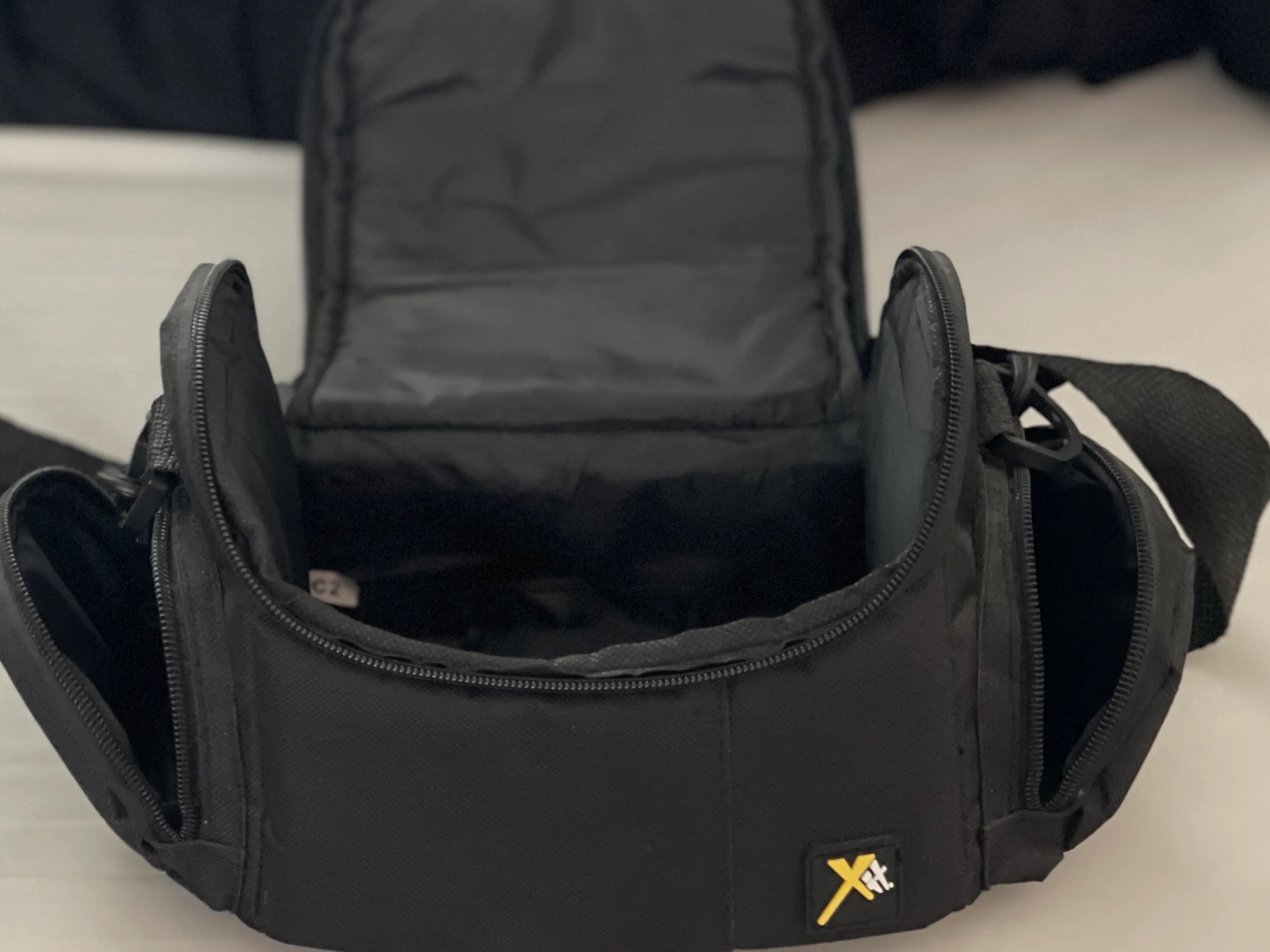 EOS Rebel T7 EF-S 18-55mm IS II Kit, With Bag, Very Lightly Used, Original Box