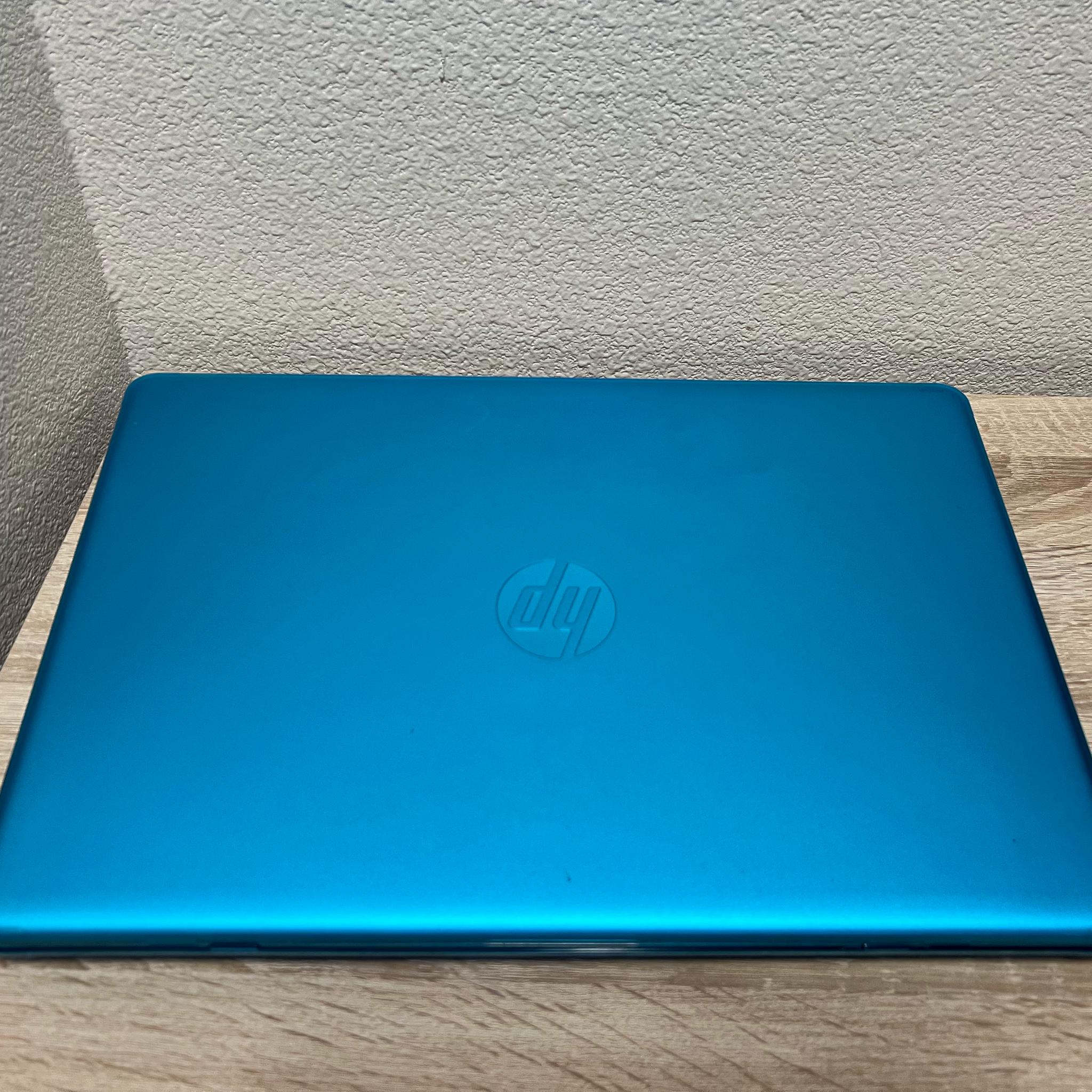 HP 15-dy5073dx - Core i7-1255U - 512GB SSD - 16GB RAM - Case & charger!