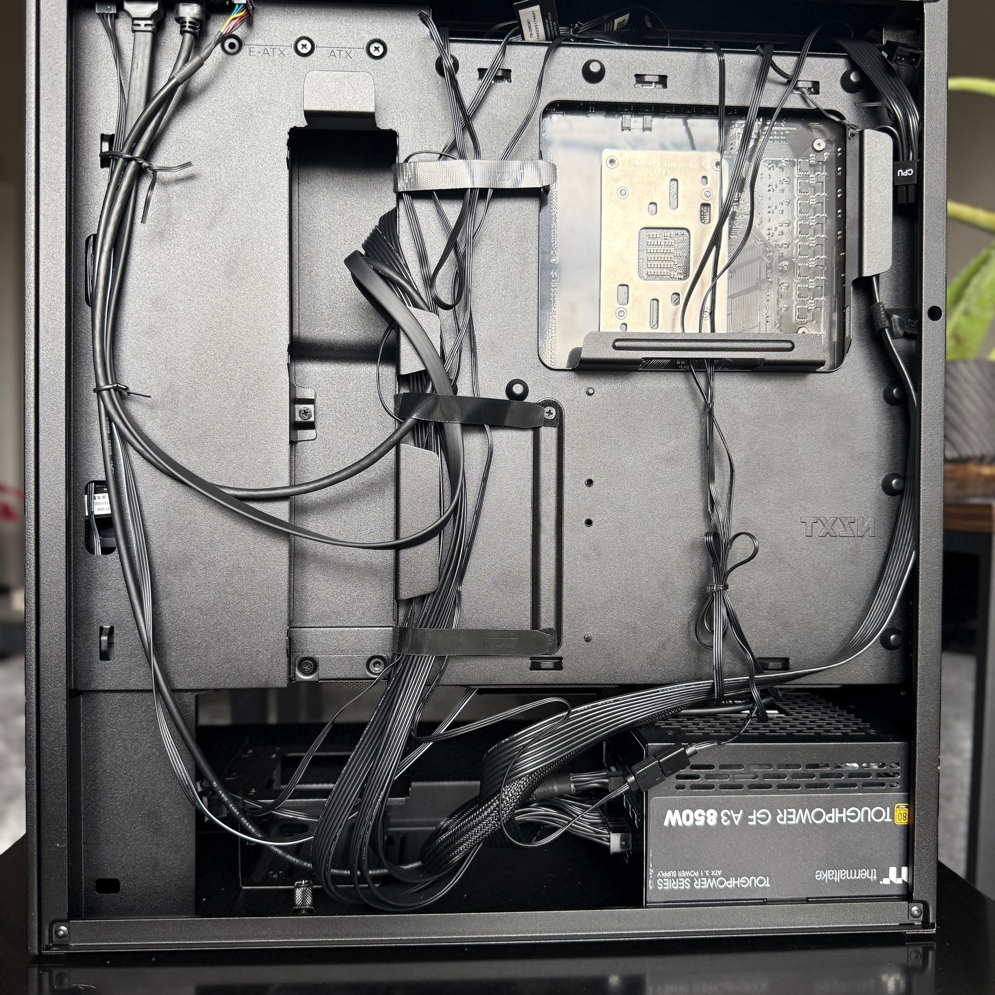 RTX 5070 - 7600X - 2TB NVMe Gaming Pc