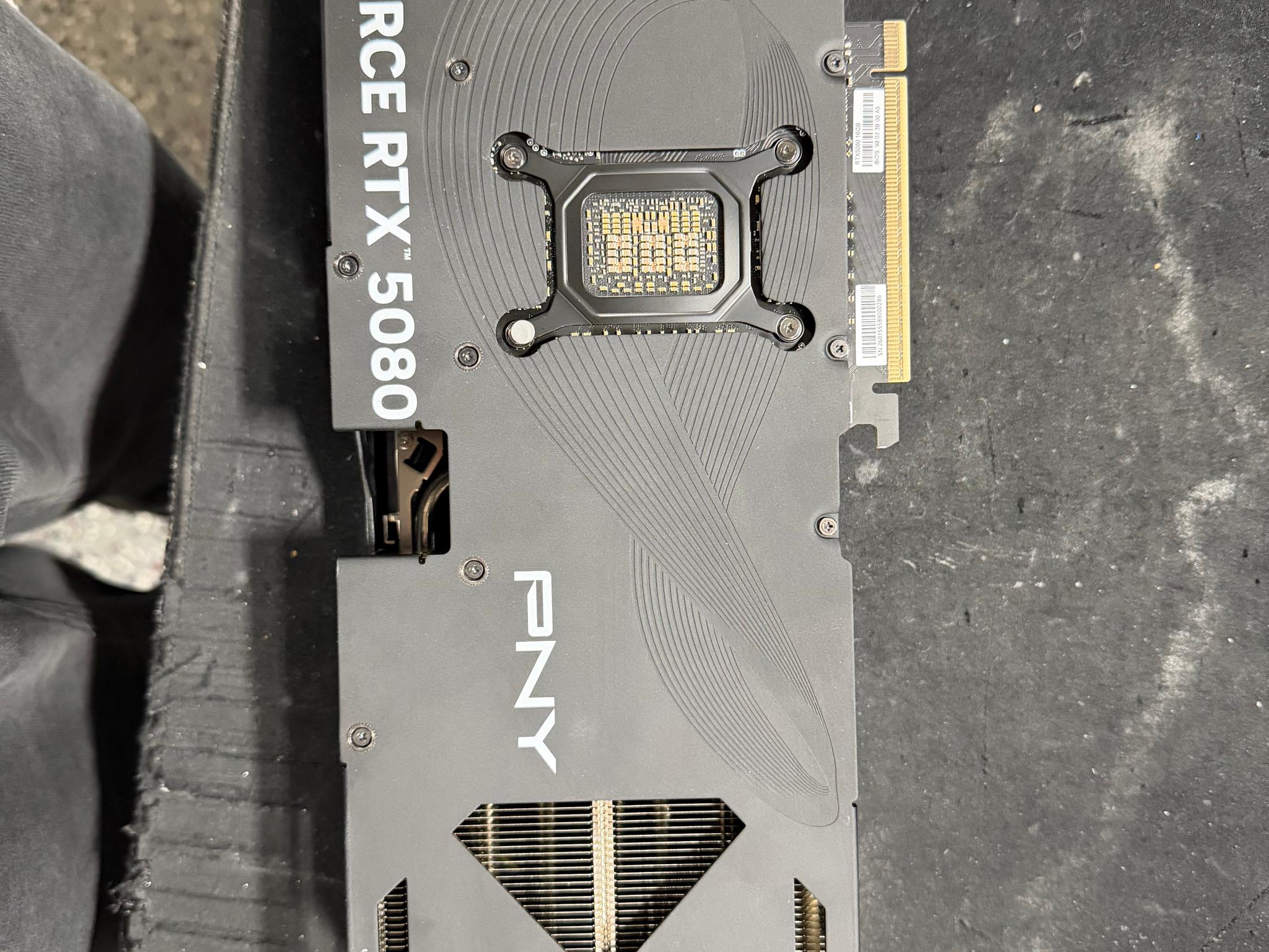 PNY GeForce RTX 5080 Triple Fan