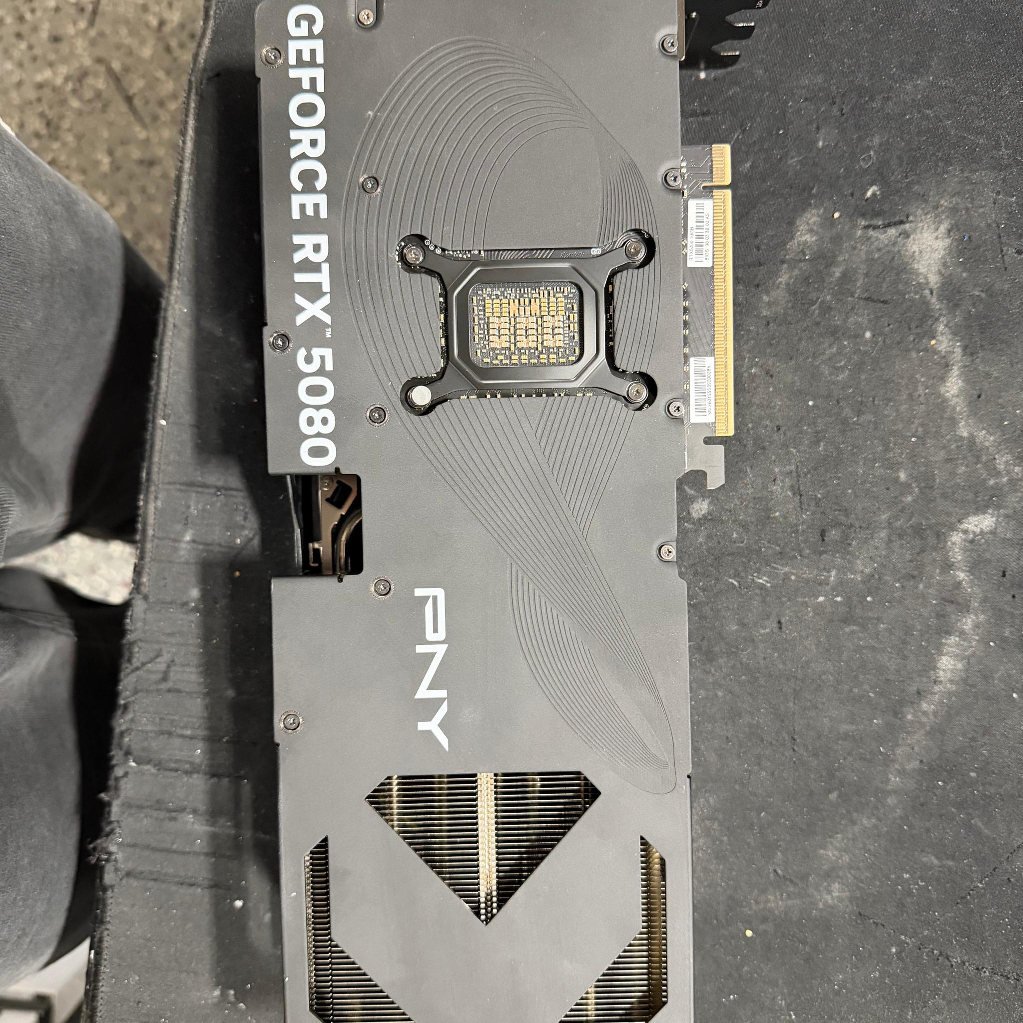 PNY GeForce RTX 5080 Triple Fan