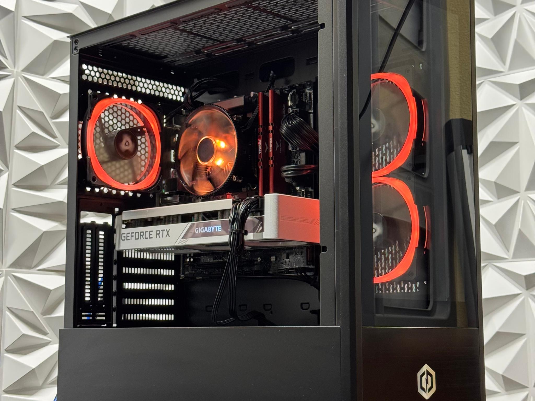 Rtx 3070 / i7-12700F / 16GB DDR4 Ram / 1500GB Storage / 700w psu / Windows 11